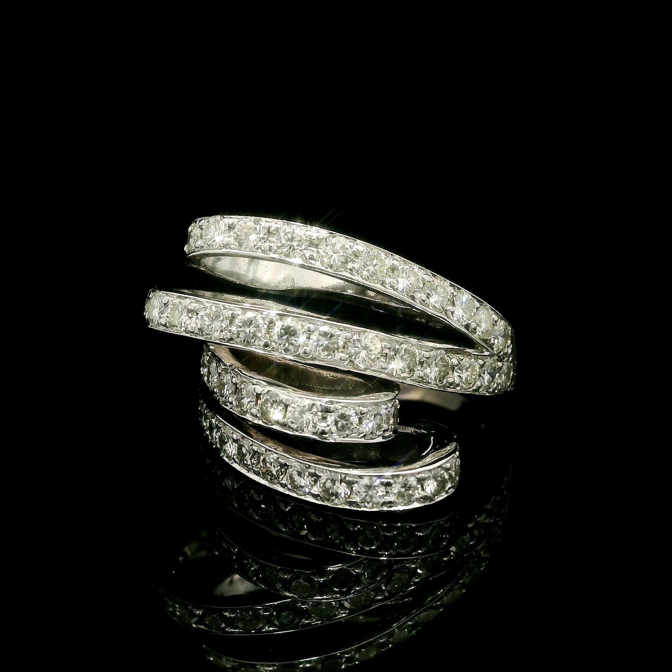Solid White Gold 1.50ctw Round Fiery Diamond Covered Bypass Modern Ring For Sale 3