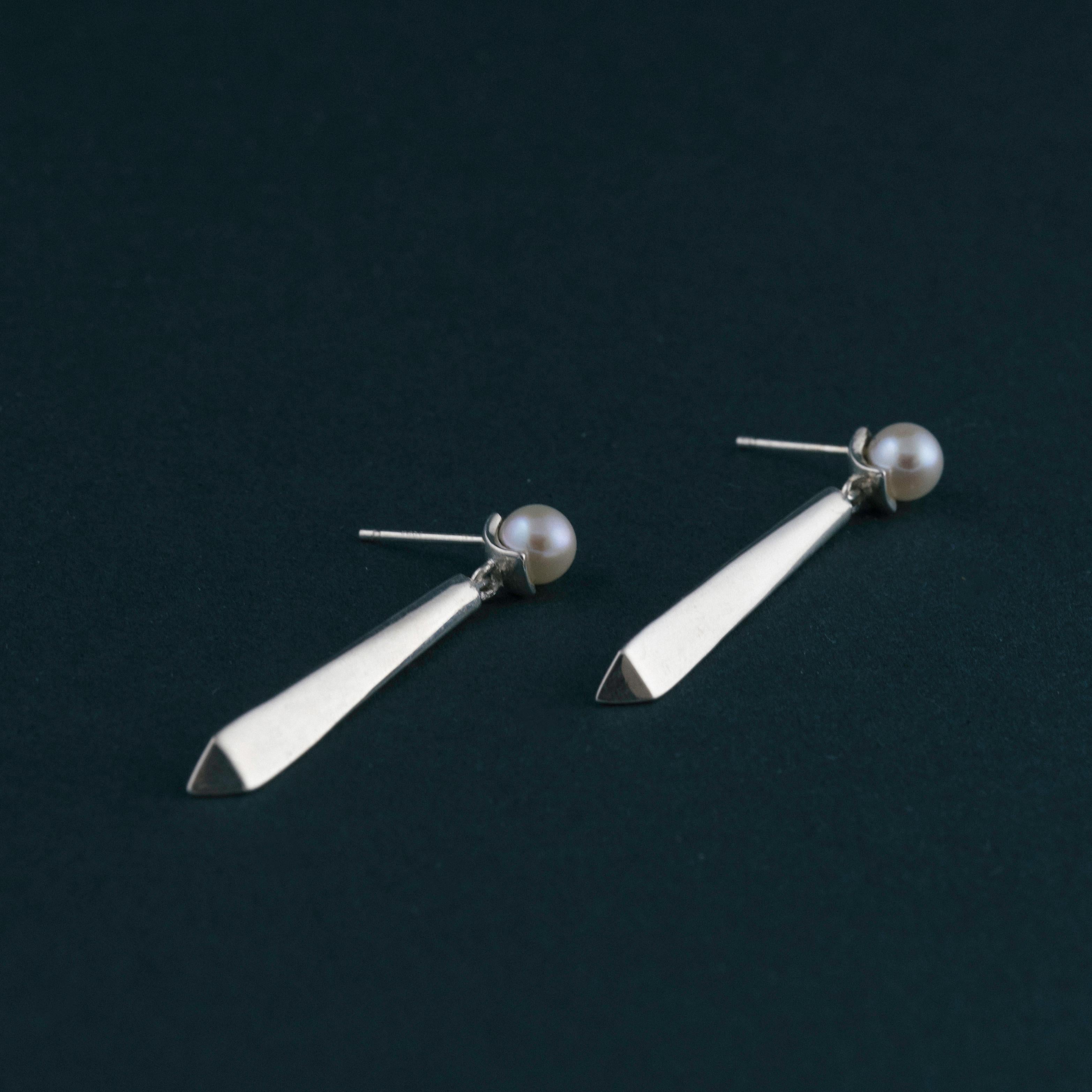 Contemporary Solid White Gold Akoya Pearl Drop Earring Studs For Sale