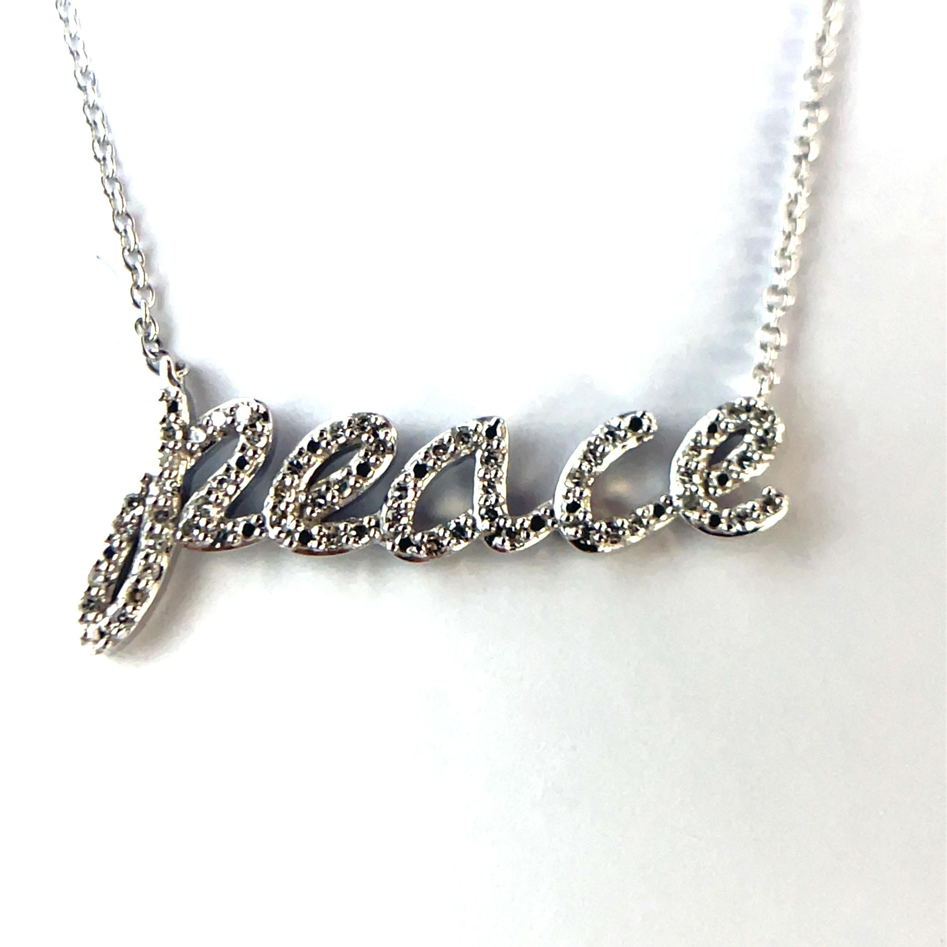 Collar de la Paz de Oro Blanco Macizo Tachonado de Diamantes en venta 1