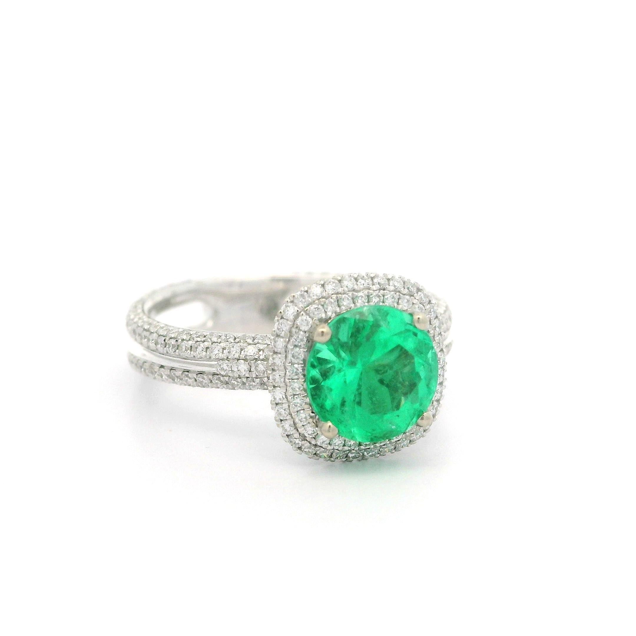 Anello in oro bianco massiccio GIA con smeraldo colombiano rotondo e diamante Simon G da 2,33 ct. in vendita 8