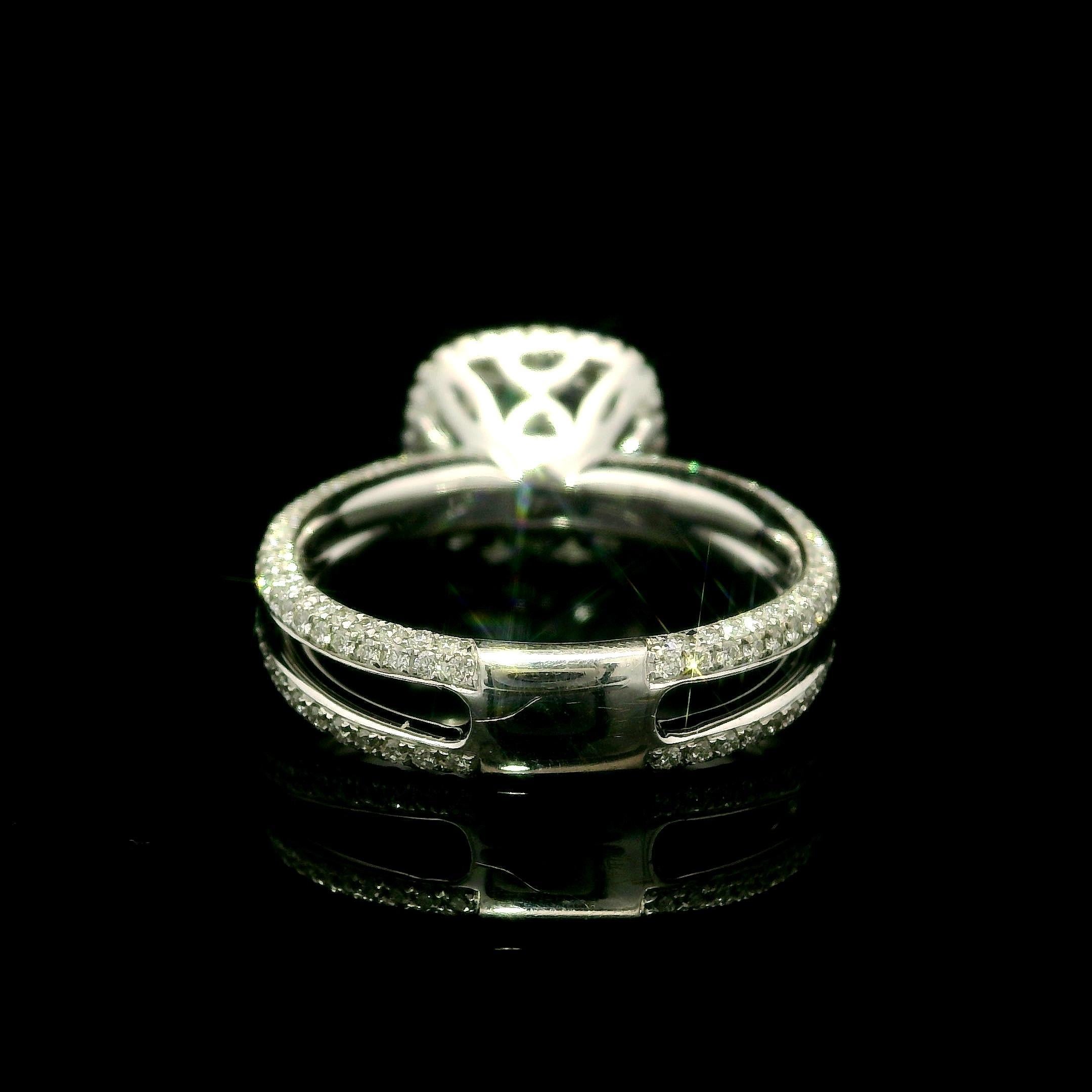 Taglio rotondo Anello in oro bianco massiccio GIA con smeraldo colombiano rotondo e diamante Simon G da 2,33 ct. in vendita