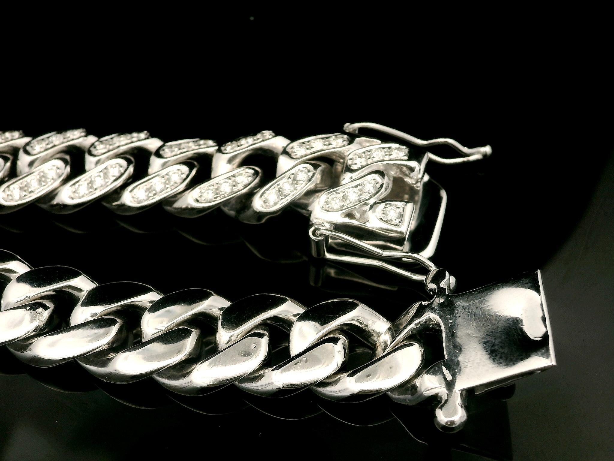 Pulsera de eslabones cubana de oro blanco macizo de alta calidad recubierta de diamantes de 3 ctw Corte brillante