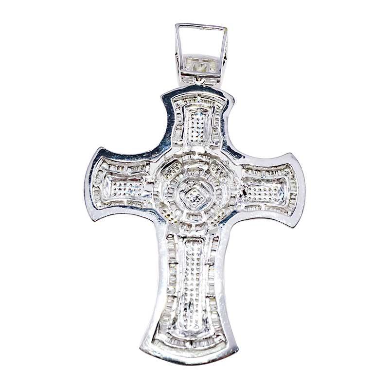 Solid White Gold South American Style Cross with 3.34 Carat of Diamonds In Excellent Condition For Sale In Long Beach, CA
