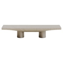 Table basse rectangulaire Abraccio en marbre blanc massif 140 par Studio Narra