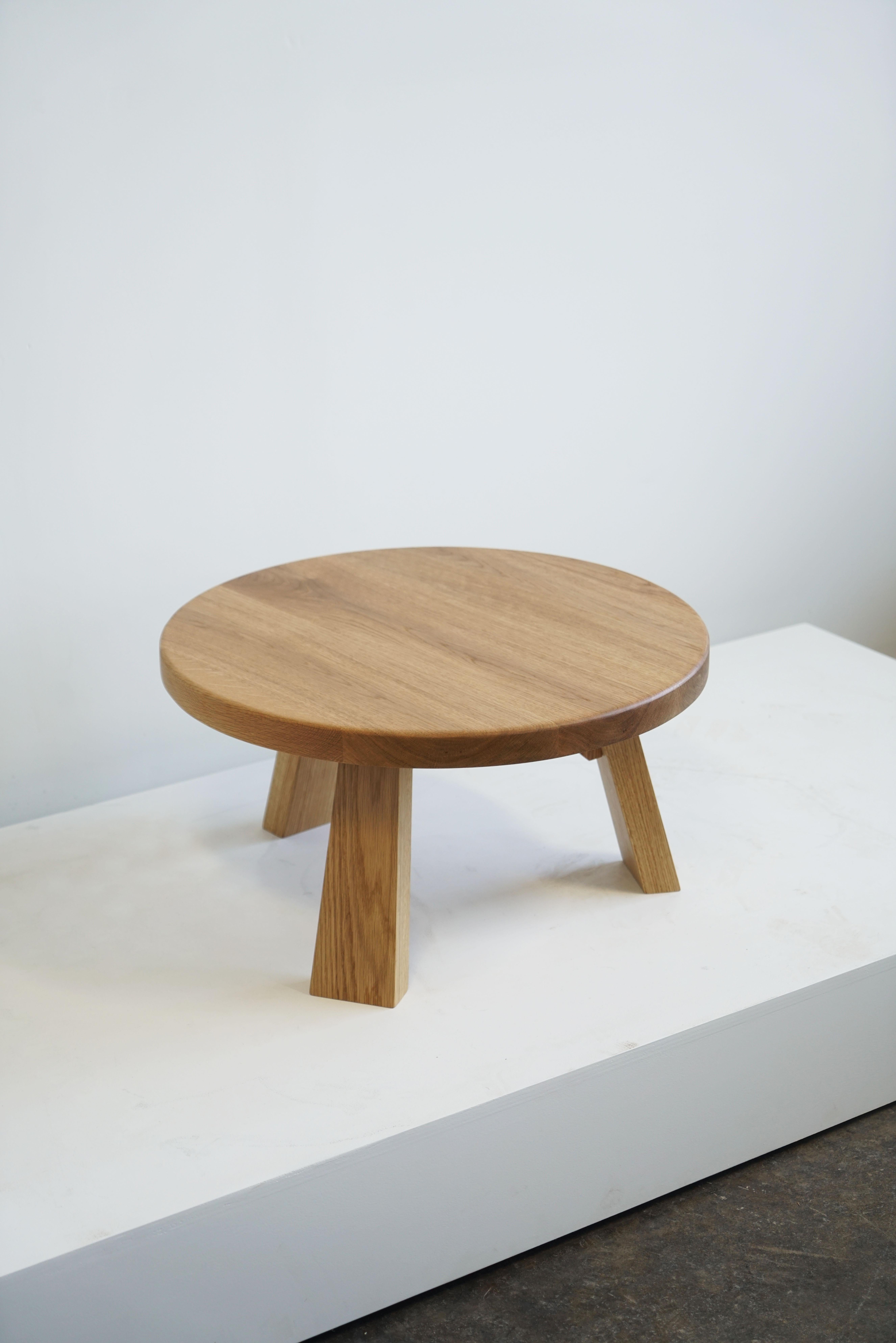 Solid white oak coffee table by Last Workshop, 2023
Three detachable legs.
Measures: 24
