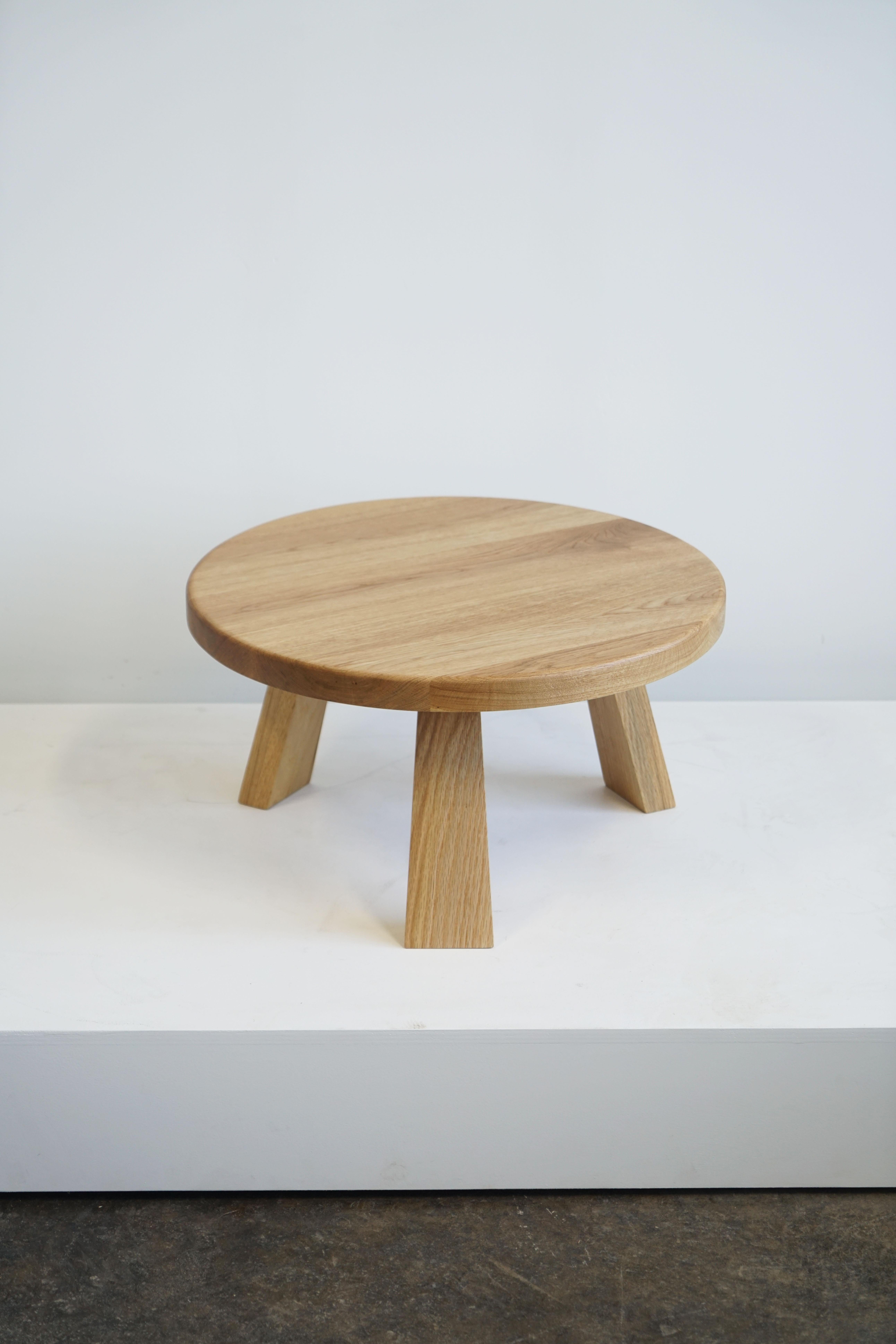 small round oak coffee table