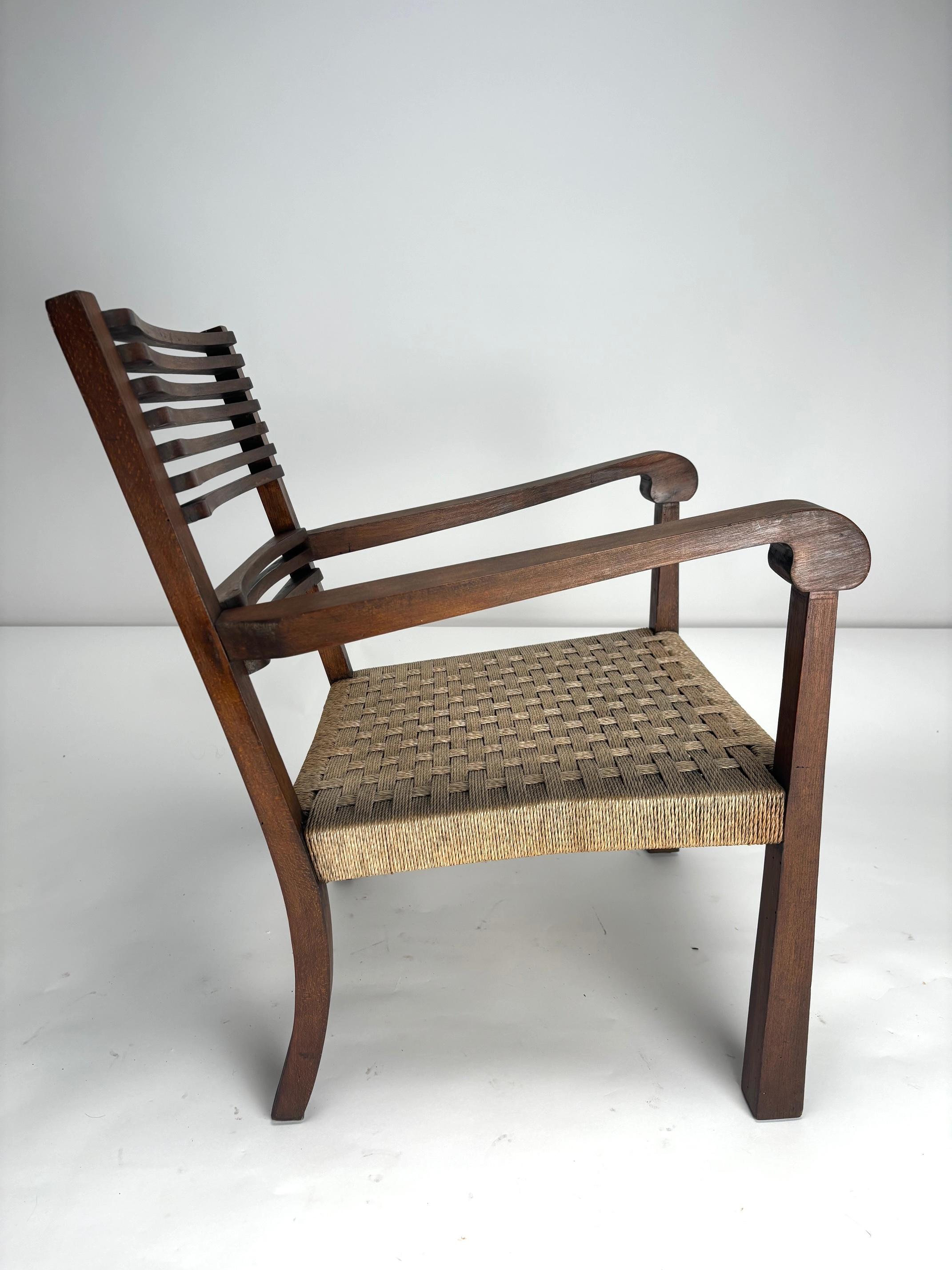 Poltrona in legno massiccio e corda, stile Giuseppe Pagano, Italia, anni '30 In condizioni buone in vendita a Argelato, BO