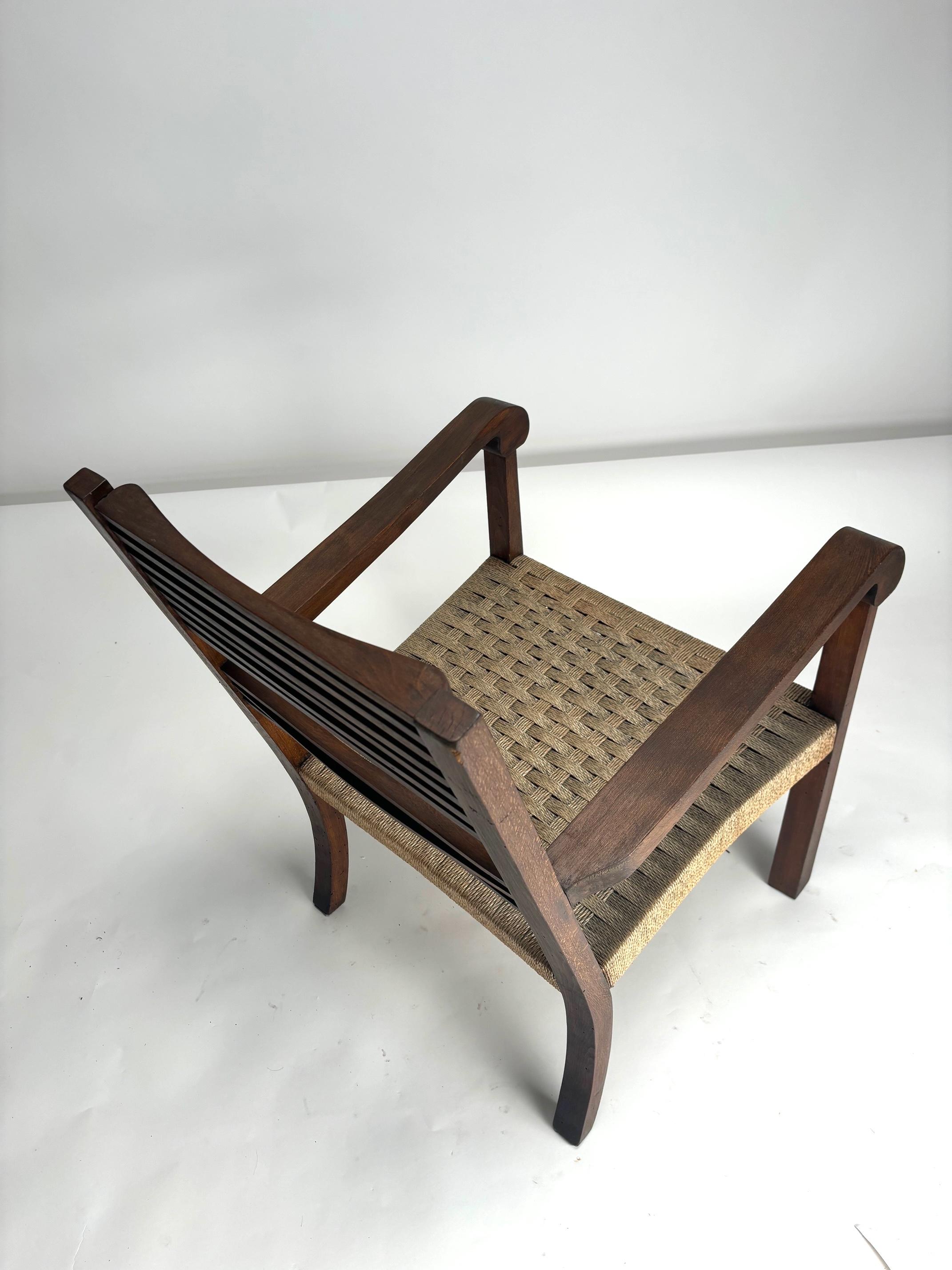 Poltrona in legno massiccio e corda, stile Giuseppe Pagano, Italia, anni '30 in vendita 1