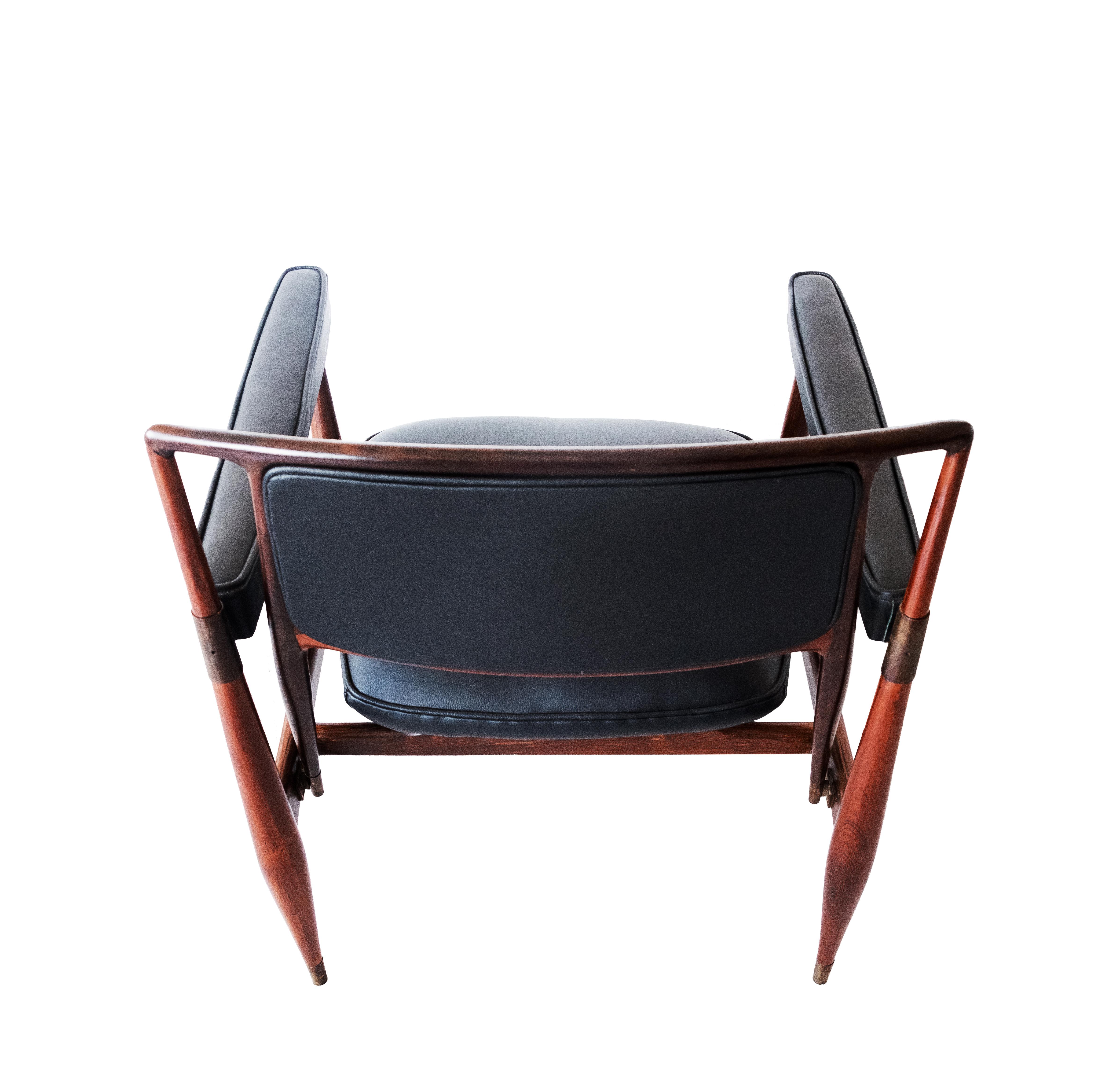 Mid-Century Modern Solid Wood rare Armchair by Moveis Ambiente, Brazil, 1960s For Sale