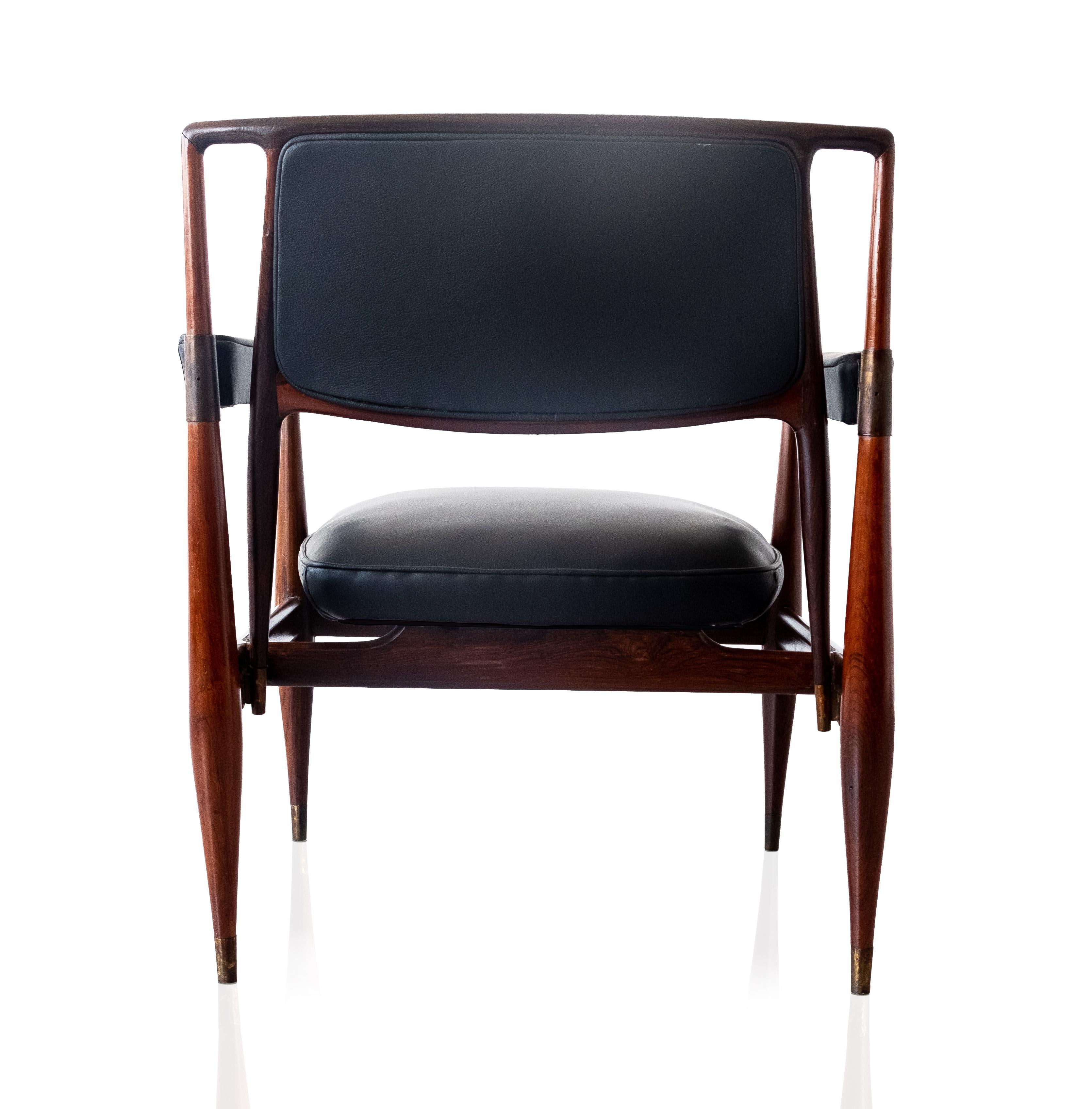 Brazilian Solid Wood rare Armchair by Moveis Ambiente, Brazil, 1960s For Sale