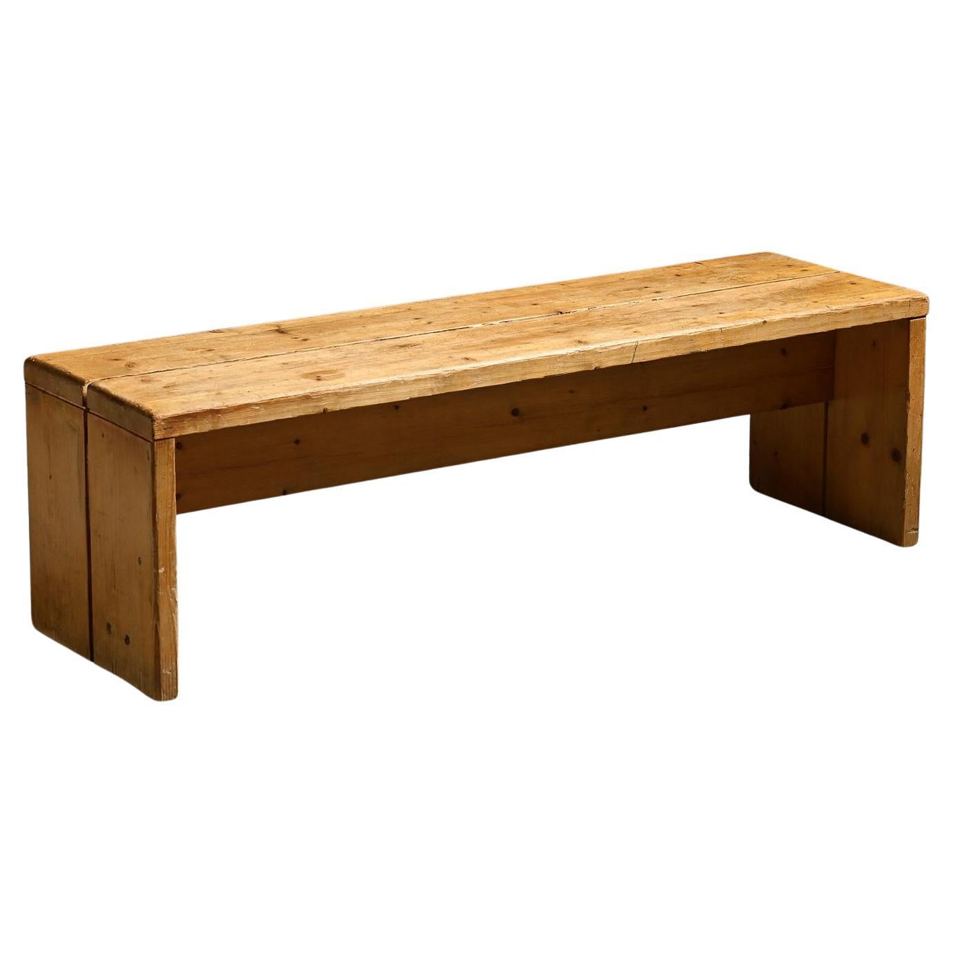 Banco de madera maciza, Les Arcs, hacia 1970 en venta