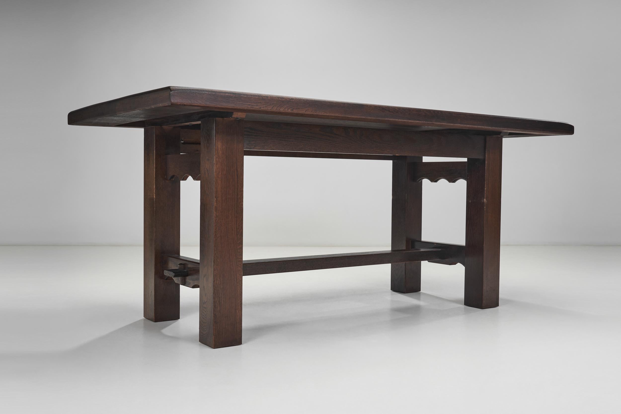 Table de salle à manger brutaliste, Europe 20ème siècle en vente 3