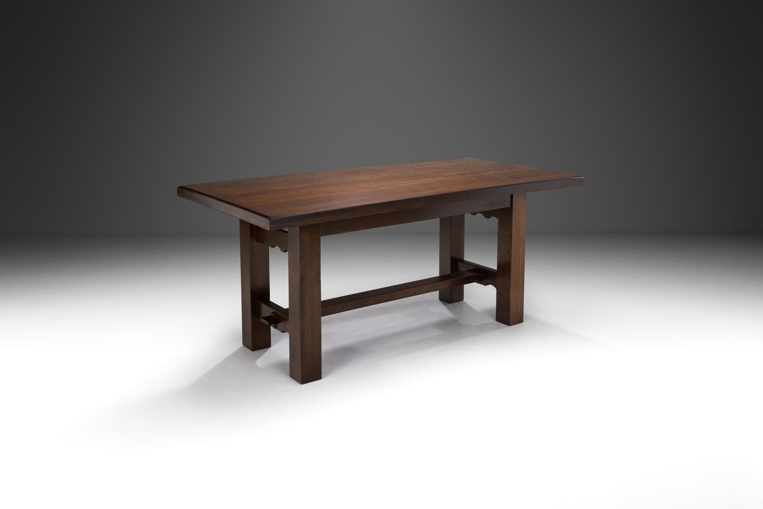 Brutalisme Table de salle à manger brutaliste, Europe 20ème siècle en vente