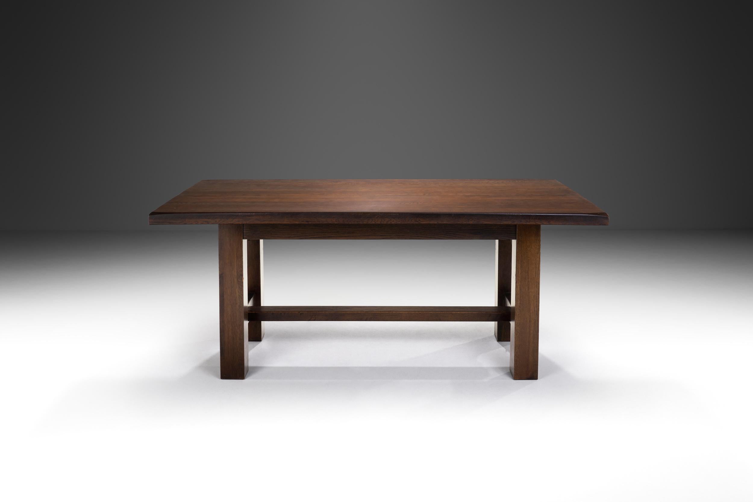 Européen Table de salle à manger brutaliste, Europe 20ème siècle en vente