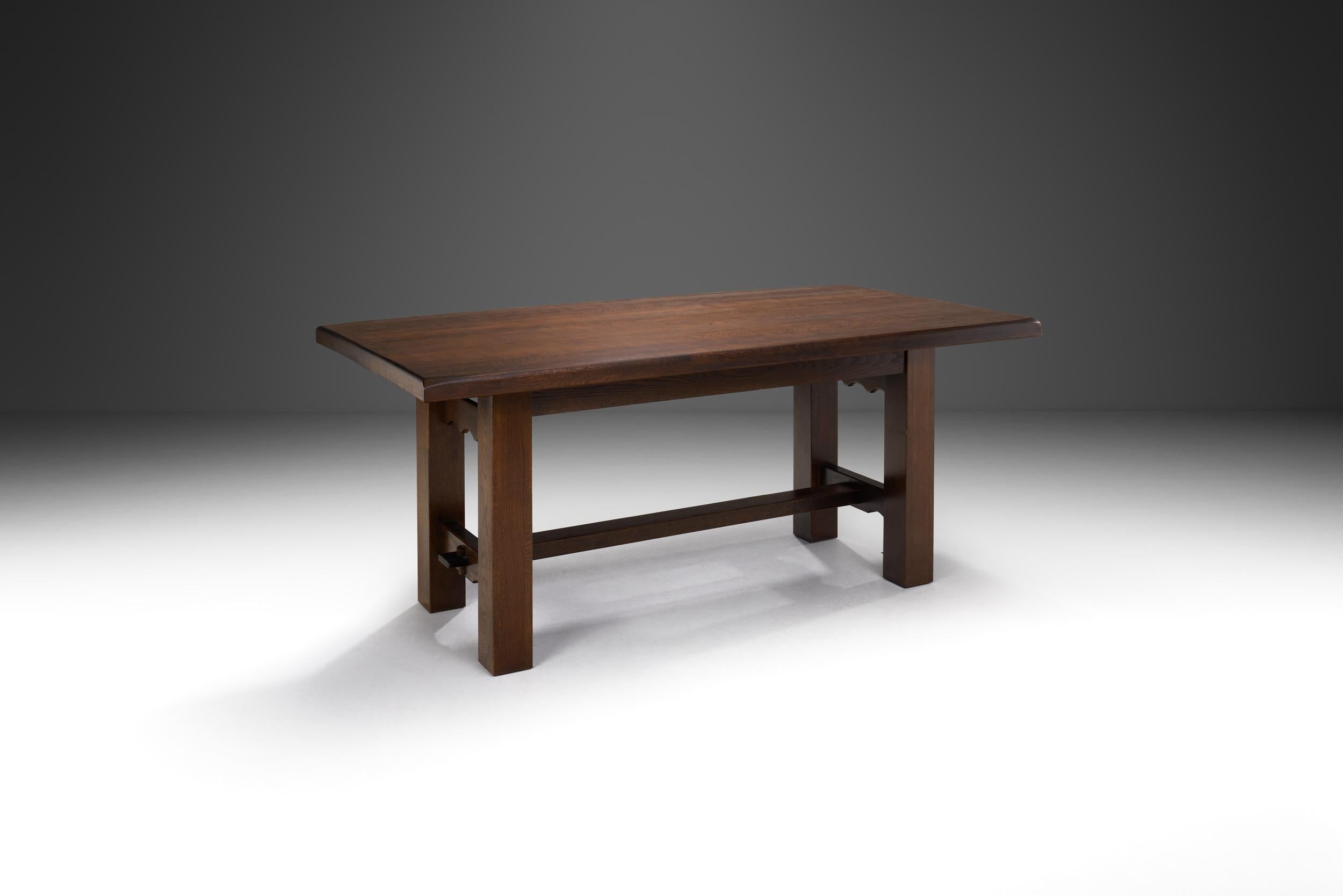 Table de salle à manger brutaliste, Europe 20ème siècle Bon état - En vente à Utrecht, NL