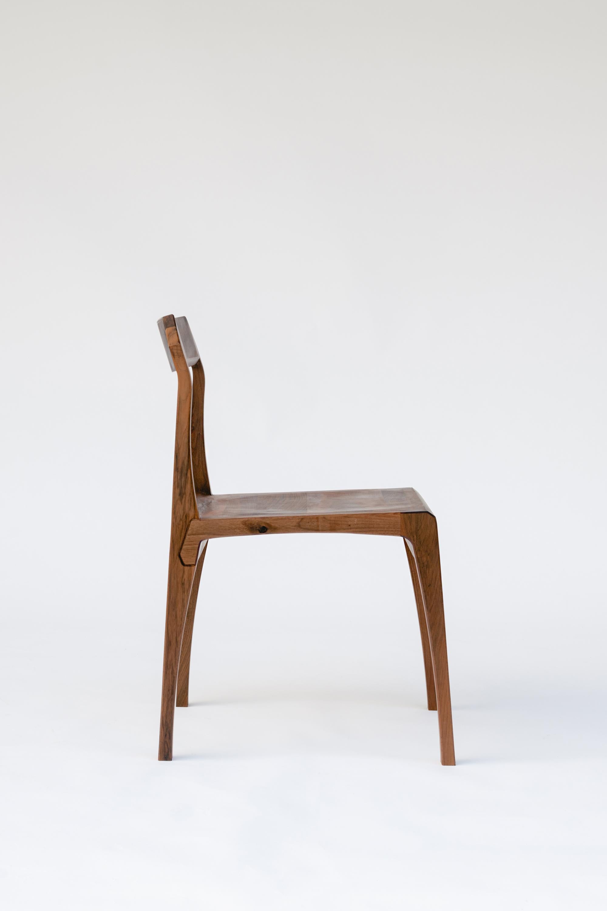 Chair of walnut solid wood   For Sale 1