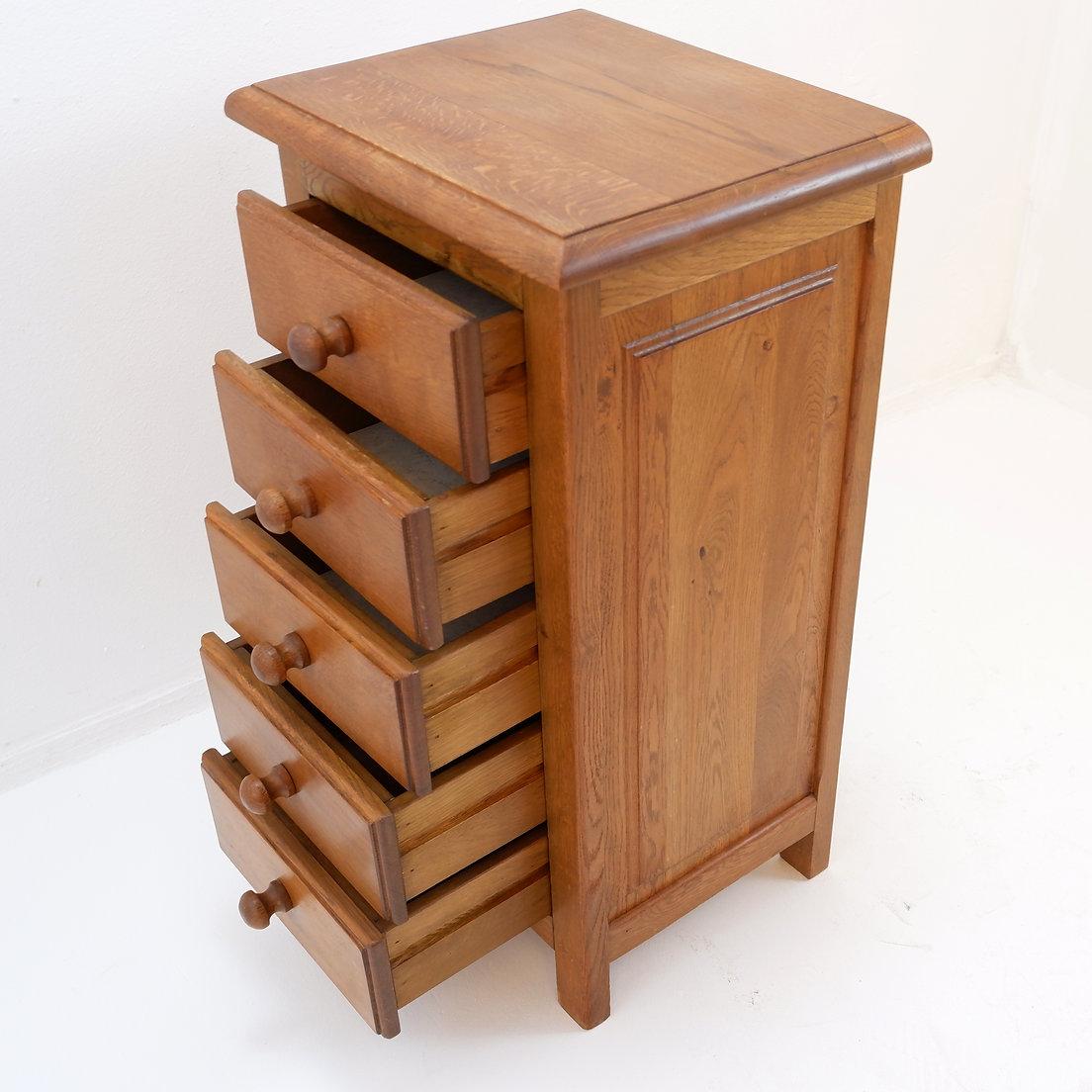 Commode en bois massif à 5 tiroirs en vente 6