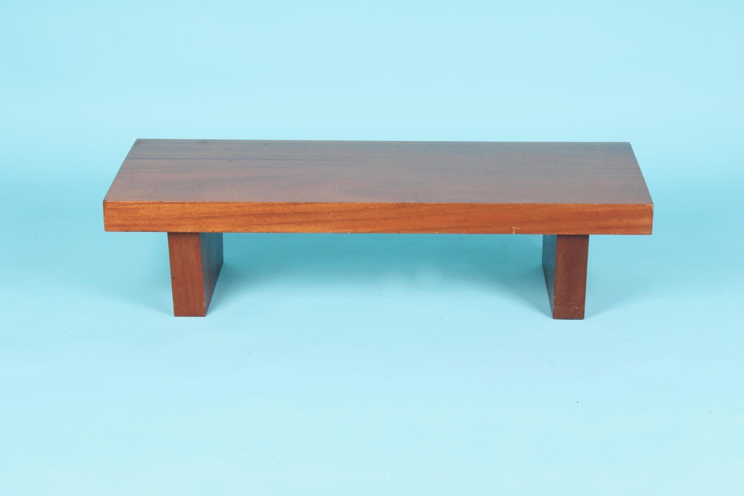 Solid Wood Coffee Table In Good Condition In grand Lancy, CH