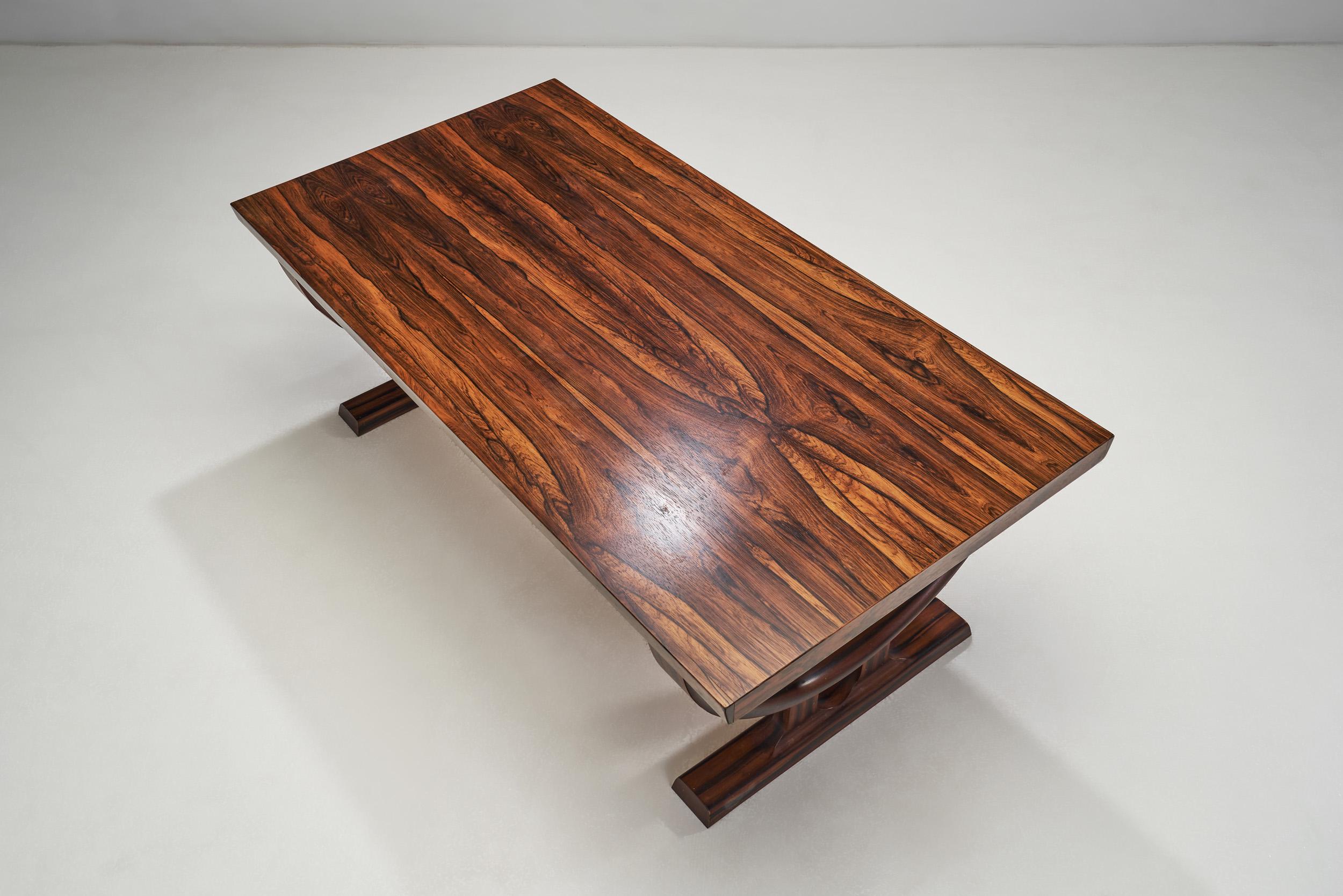 Solid Wood Dining Table with Circular Trestle Base, Scandinavia, 1970s In Good Condition For Sale In Utrecht, NL