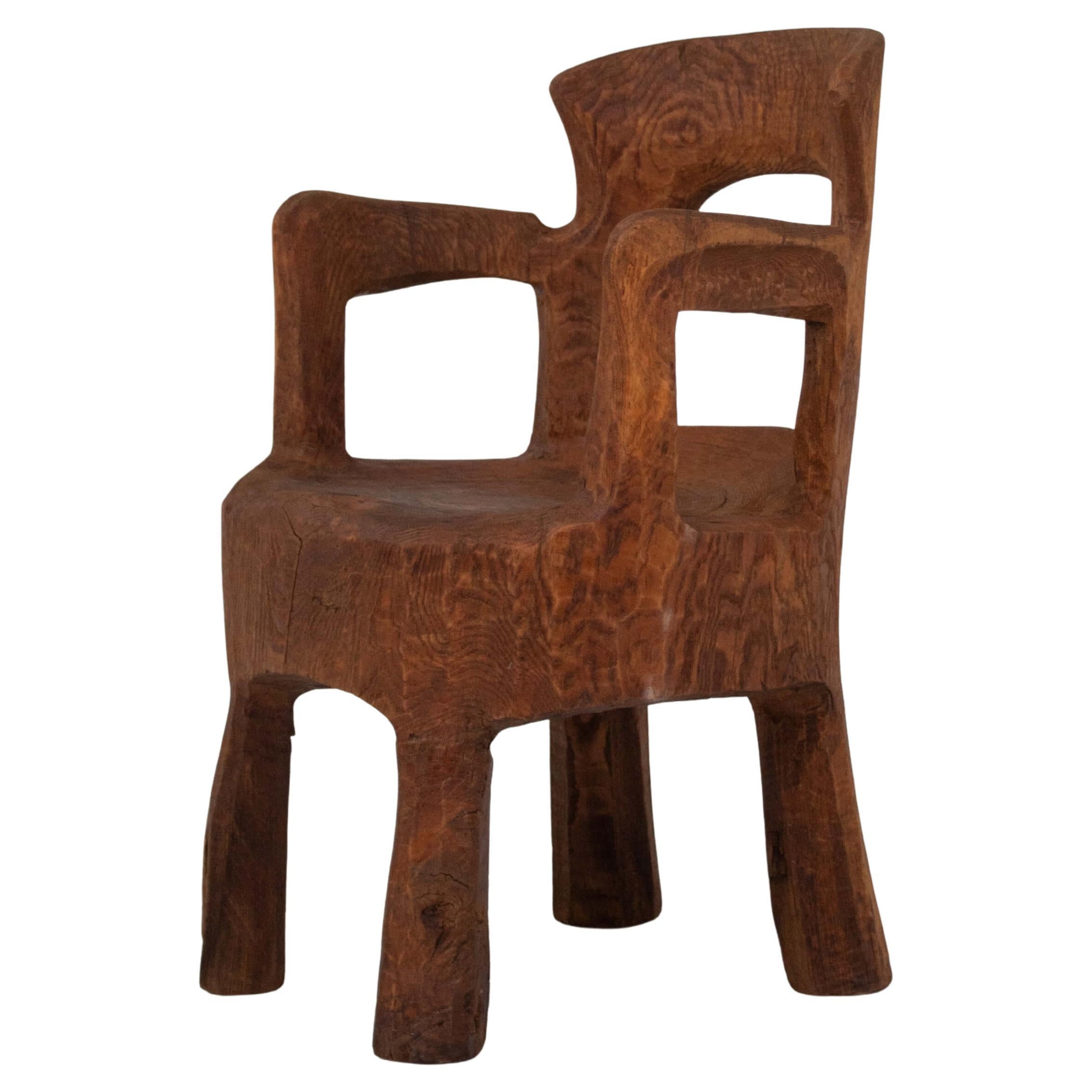 Chaise sculptée à la main, design sculptural unique