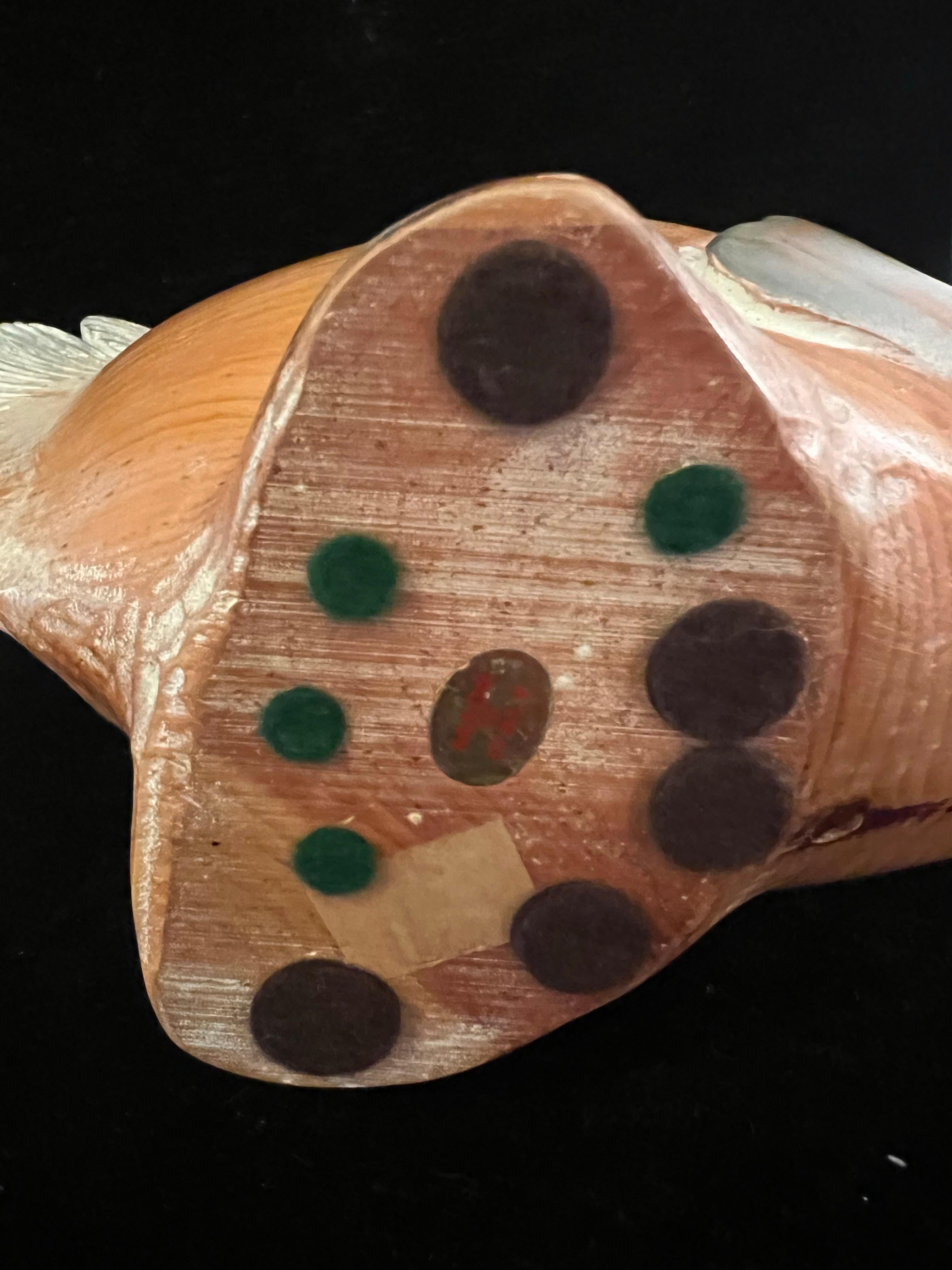 Escultura de pez italiano tallado a mano en madera maciza Italiano en venta