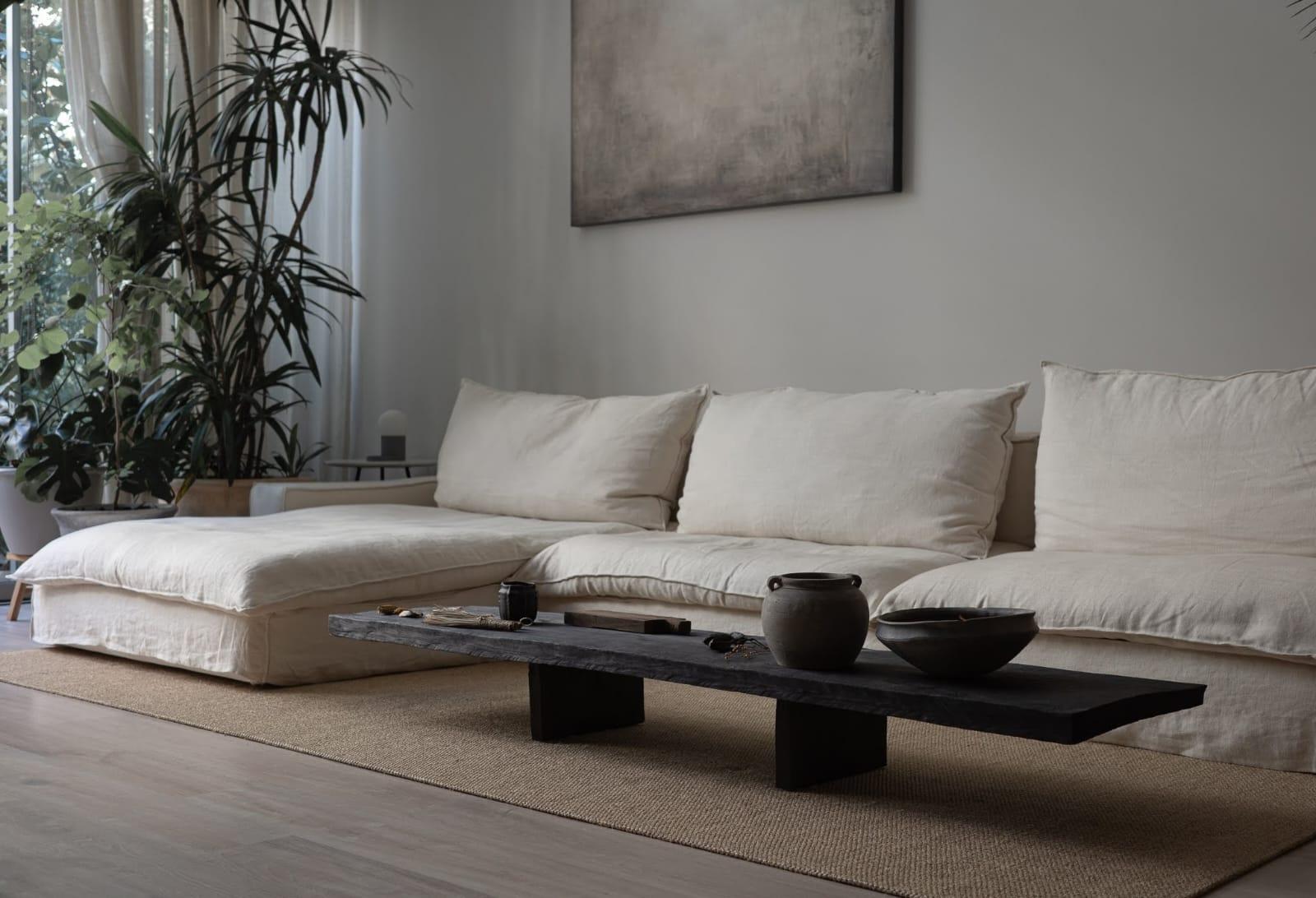 Contemporary Solid Wood Japanese Coffee Table by Sebastián Cappiello For Sale
