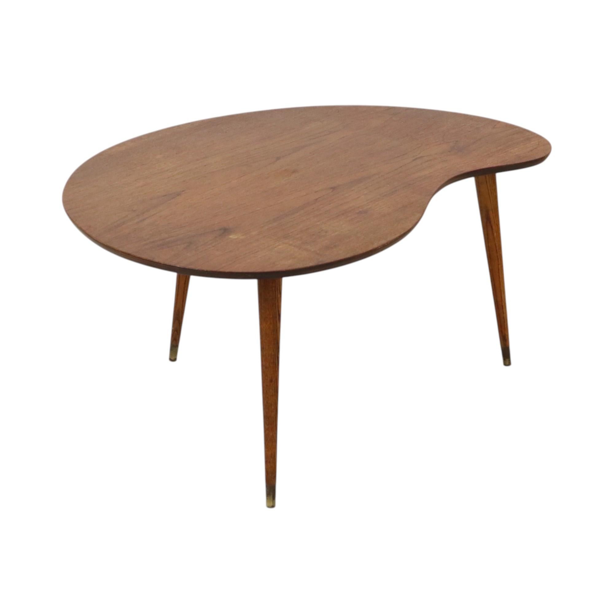 Solid Wood Kidney-Shaped Coffee Table Side Table 1960s In Good Condition For Sale In Poperinge, BE