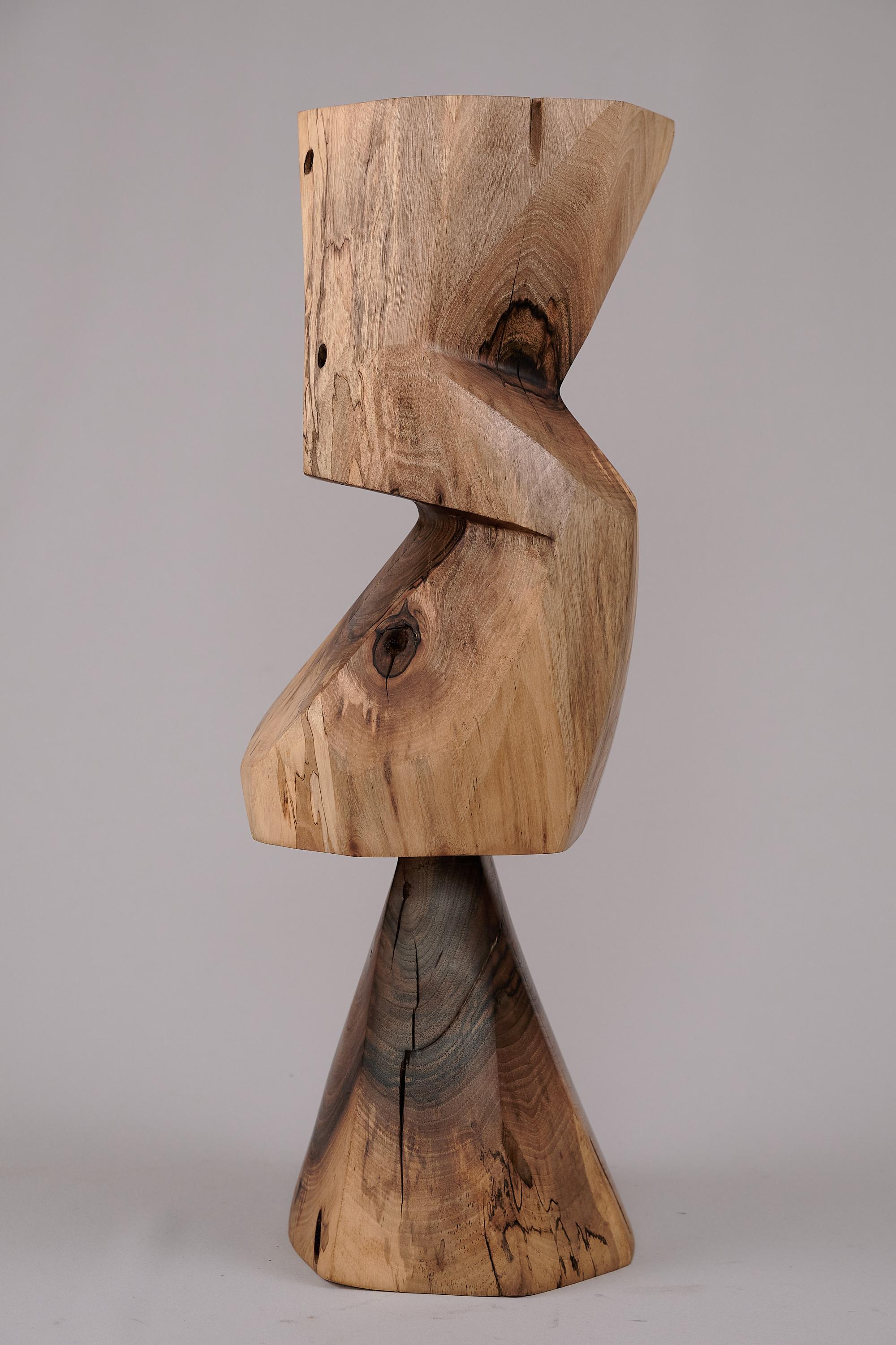 Skulpturaler Beistelltisch aus Massivholz, original zeitgenössisches Design, Logniture im Angebot 3