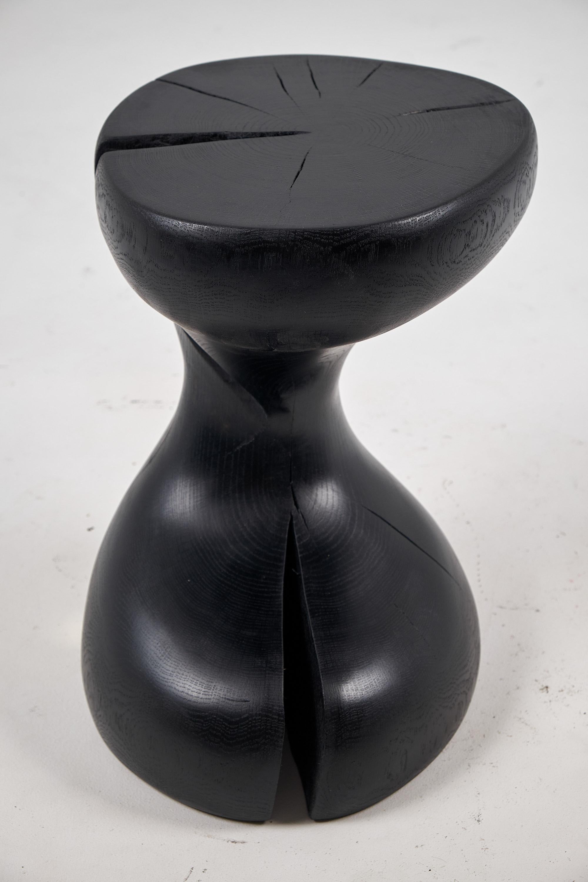 Skulpturaler Beistelltisch aus Massivholz, Original Contemporary Design, Leszy im Zustand „Neu“ im Angebot in Stara Gradiška, HR