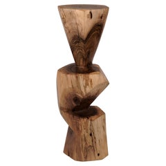 Skulpturaler Beistelltisch aus Massivholz, original zeitgenössisches Design, Logniture