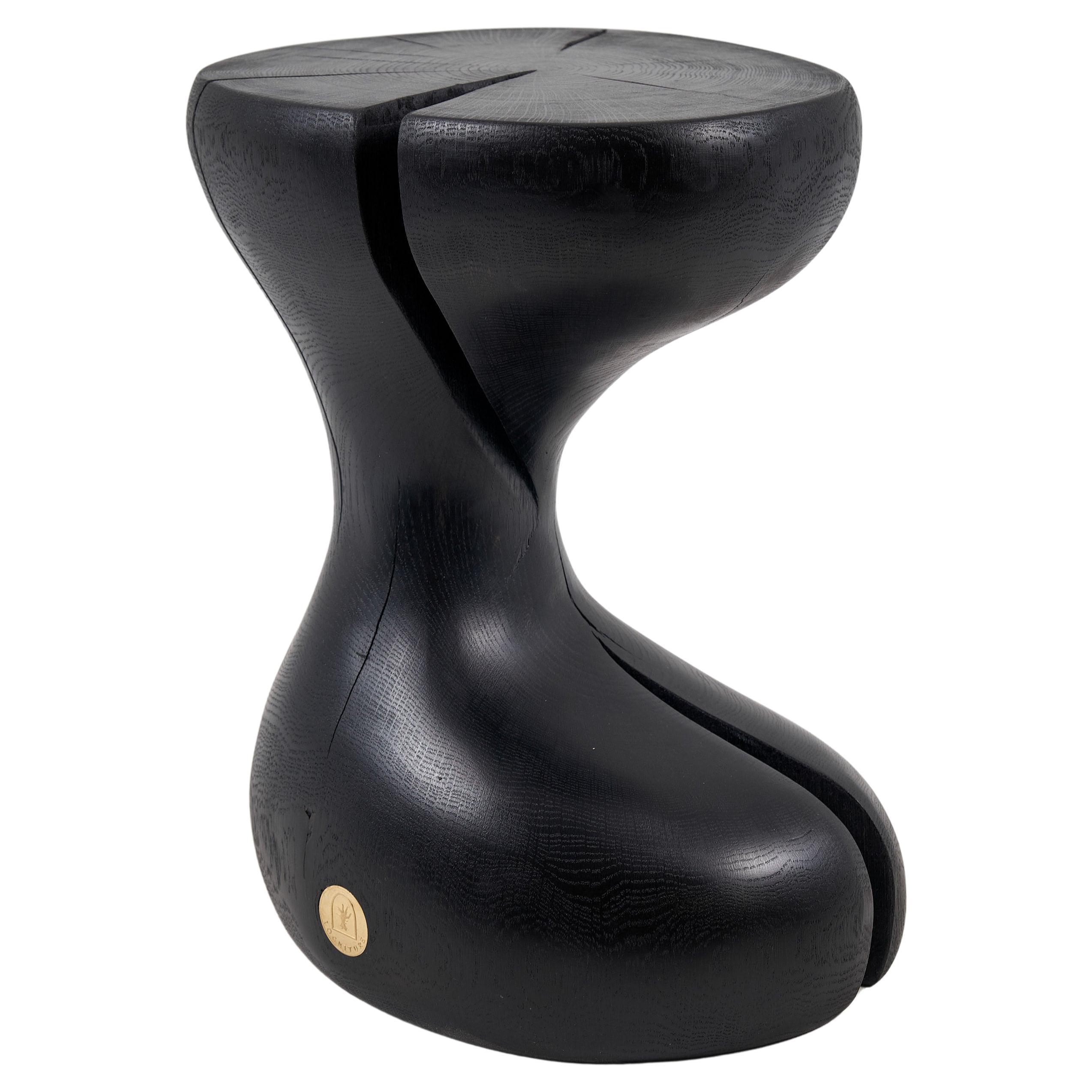 Skulpturaler Beistelltisch aus Massivholz, Original Contemporary Design, Leszy im Angebot