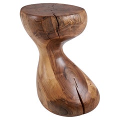 Skulpturaler Beistelltisch aus Massivholz, original zeitgenössisches Design, Logniture