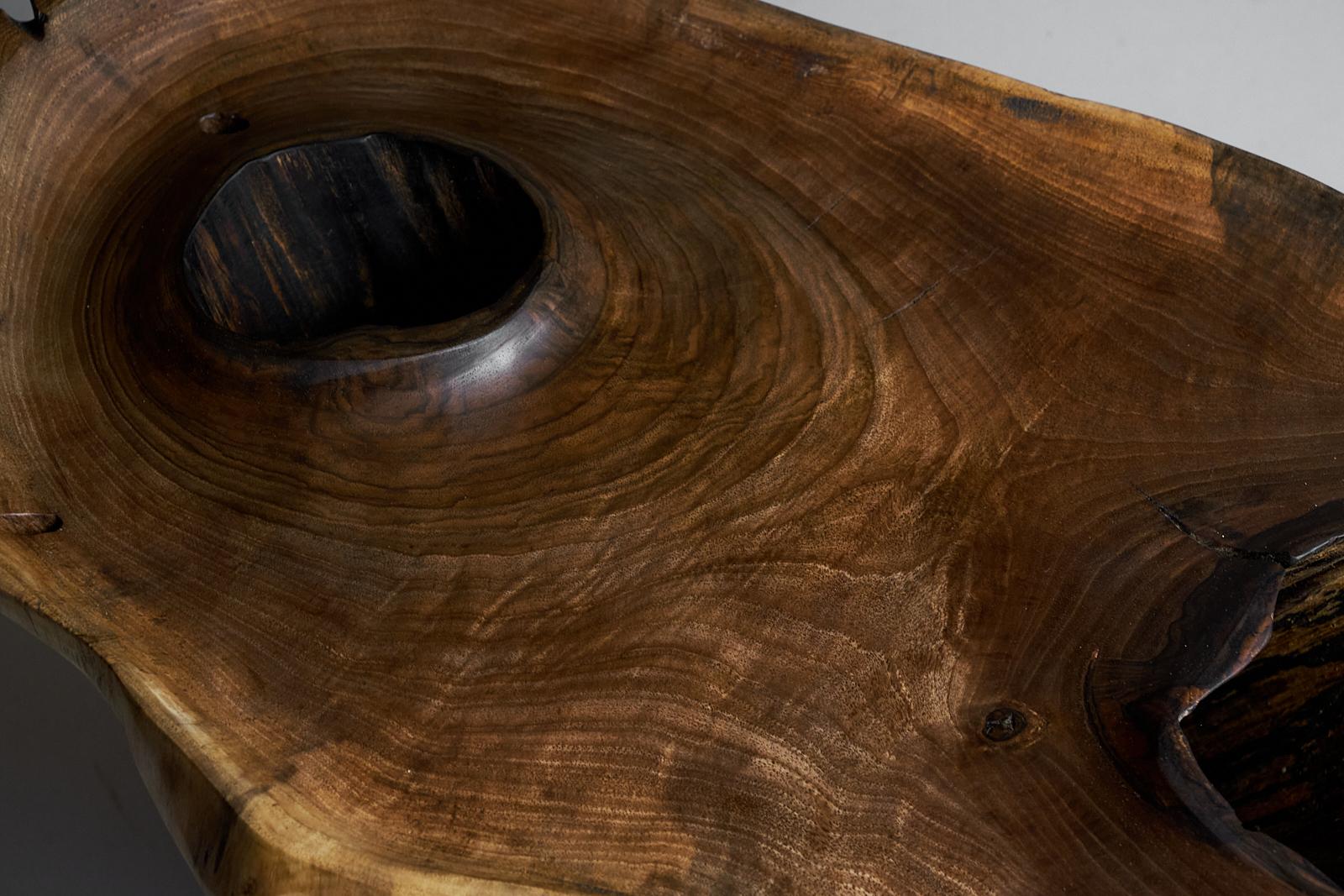Table d'appoint sculpturale en bois massif, design contemporain d'origine, Logniture 9