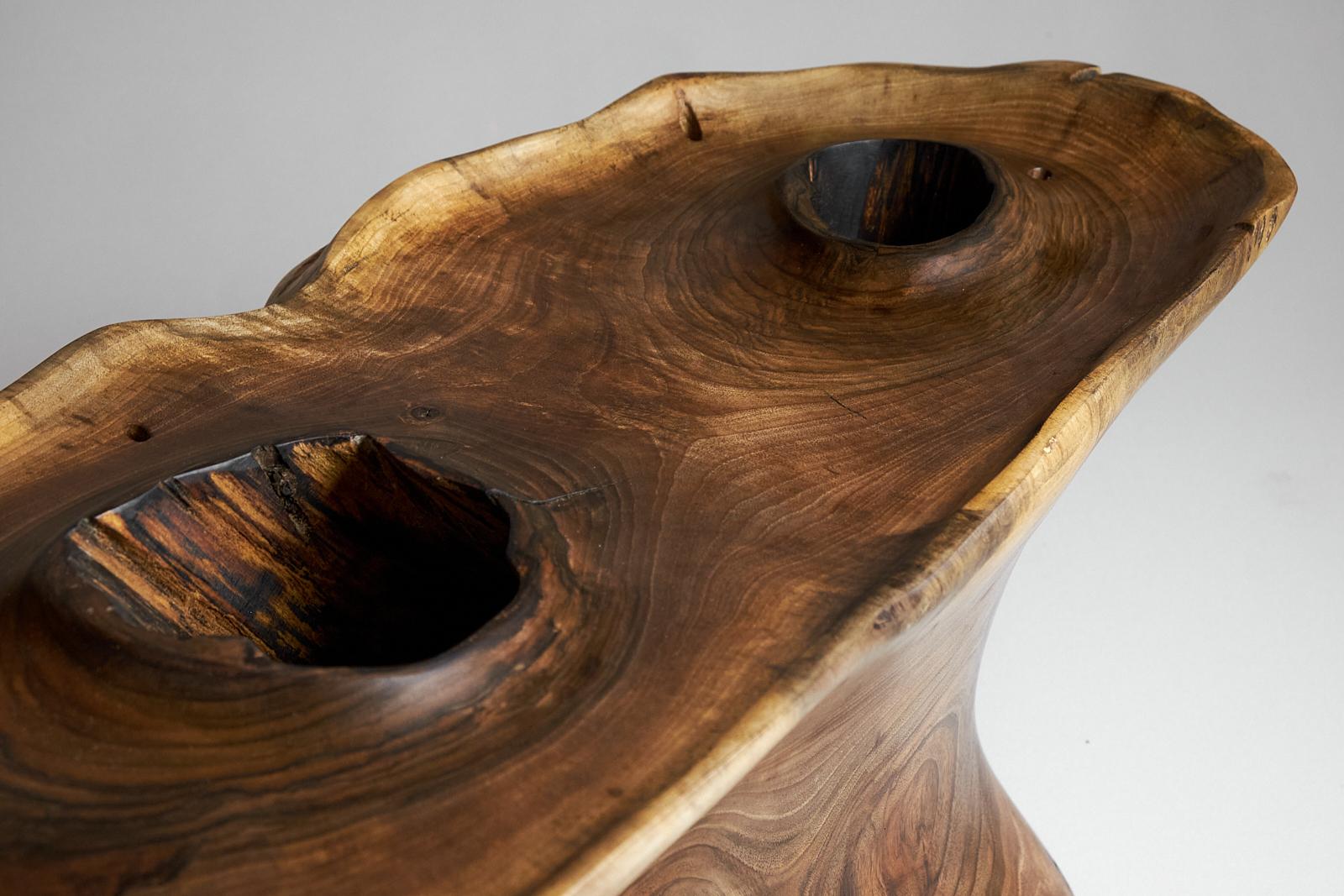 Table d'appoint sculpturale en bois massif, design contemporain d'origine, Logniture 13