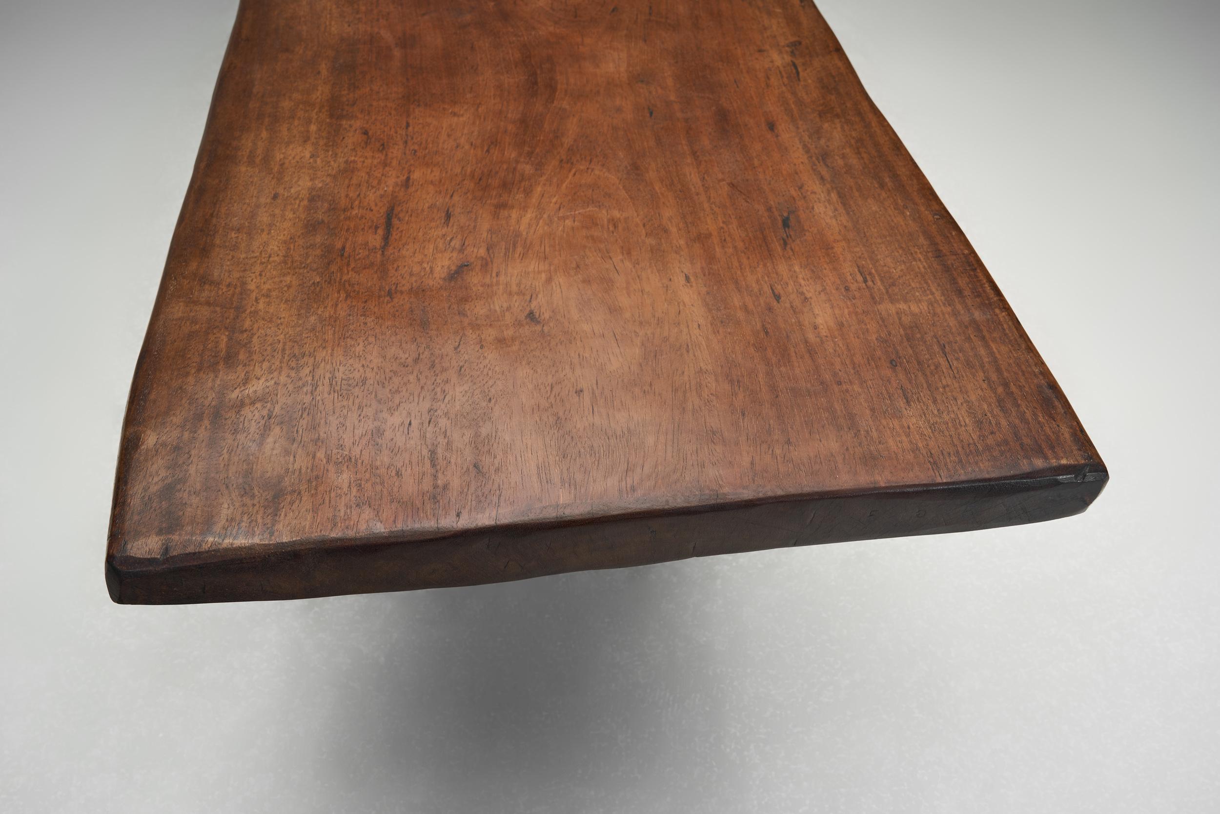 Panchina Senufo in legno massiccio, Costa d'Avorio, metà del XX secolo in vendita 2