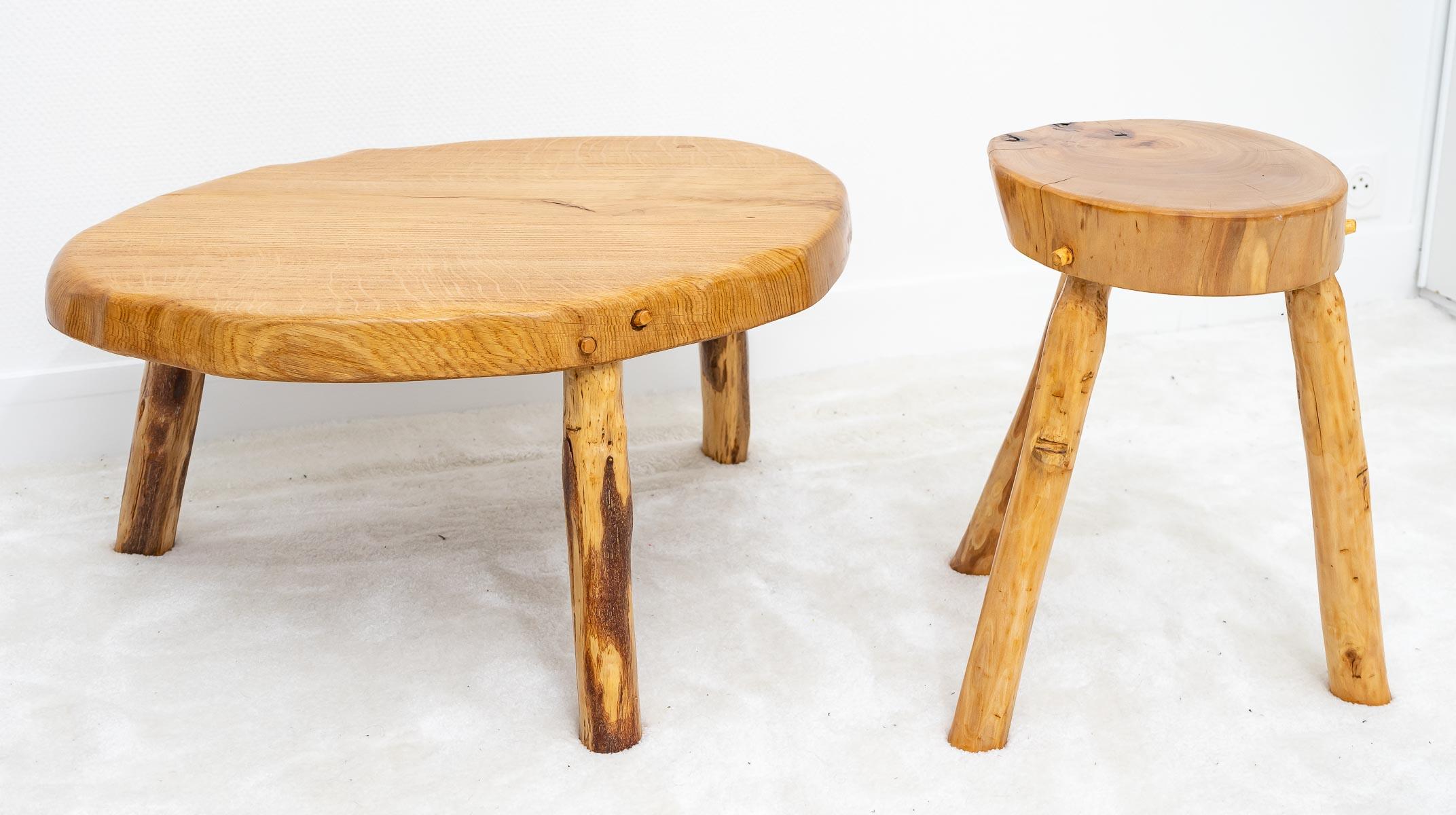 Solid Wood Set - Stools & Table - Jean Prouvé & Pierre Janneret - Period: XXth In Excellent Condition For Sale In CRÉTEIL, FR