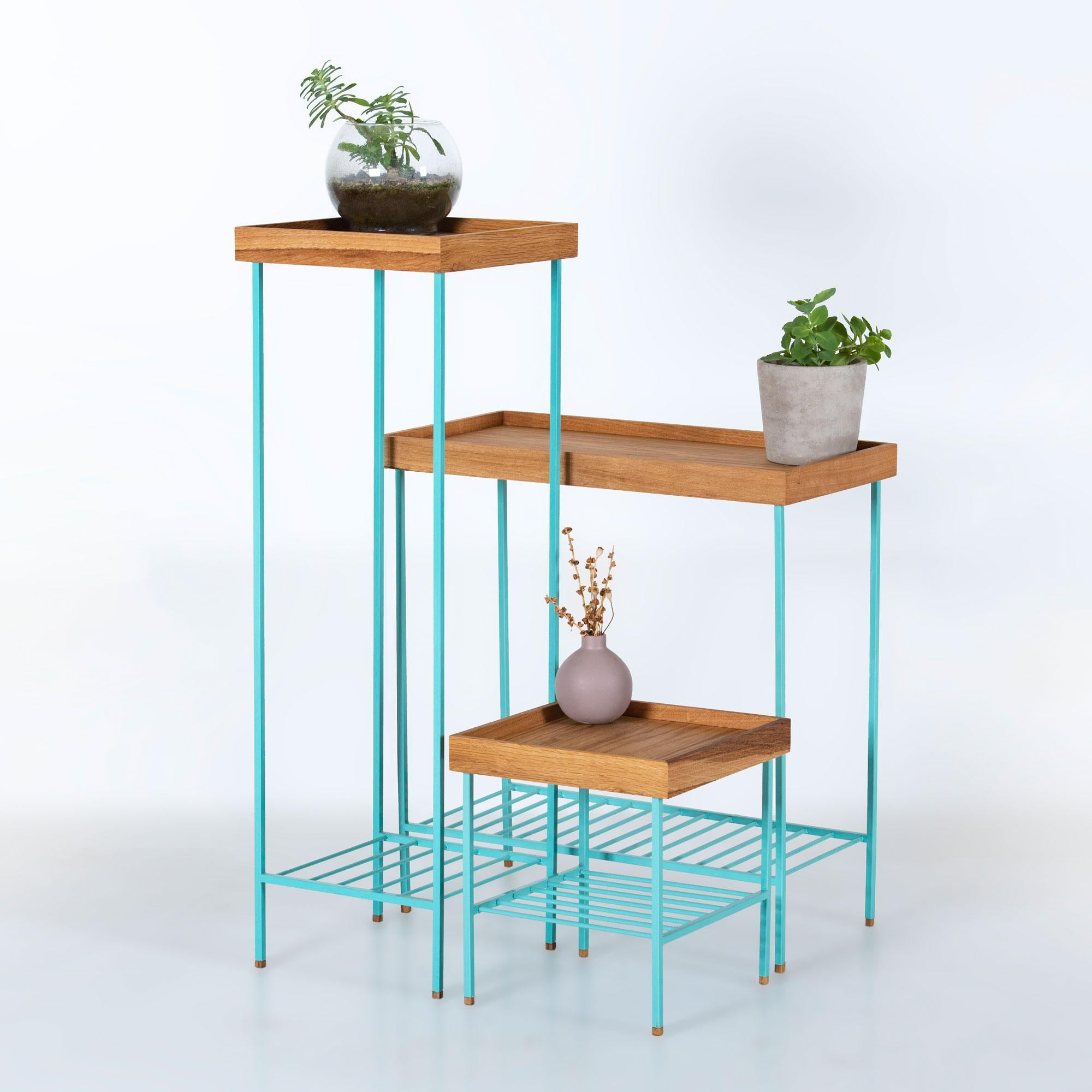 Fait main Ensemble table d'appoint / Plant Stand en Wood Wood - Série EDGE, avec pieds en métal en vente