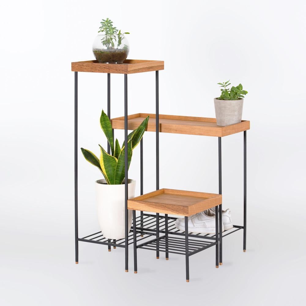 Fait main Ensemble table d'appoint / Plant Stand en Wood Wood - Série EDGE, avec pieds en métal en vente