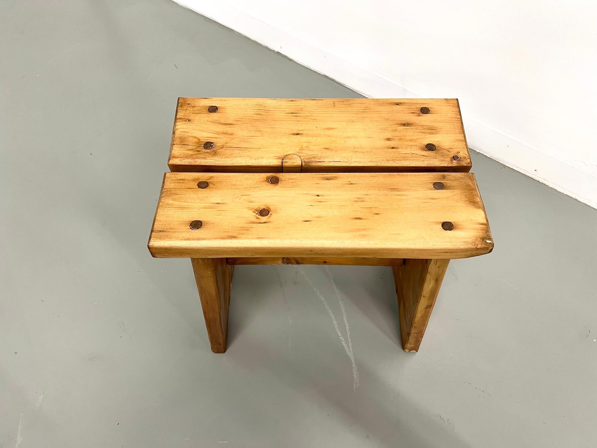 Solid wood stool, crafted in the 1950s-70s, in the style of Charlotte Perriand. For Sale 7