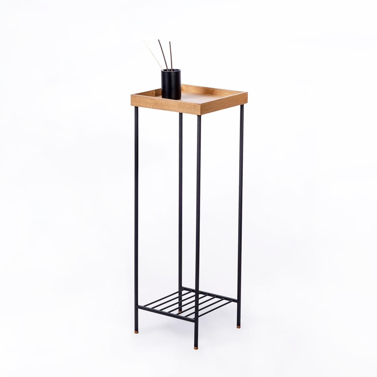 Massivholz Beistelltisch / Plant Stand - EDGE (Moderne) im Angebot