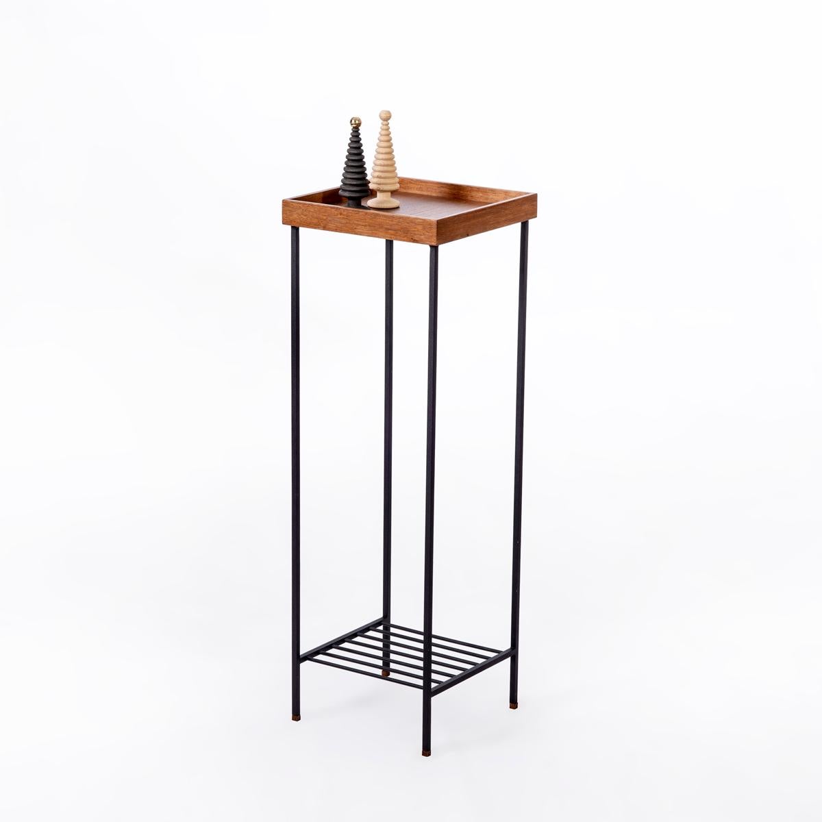 Massivholz Beistelltisch / Plant Stand - EDGE (21. Jahrhundert und zeitgenössisch) im Angebot