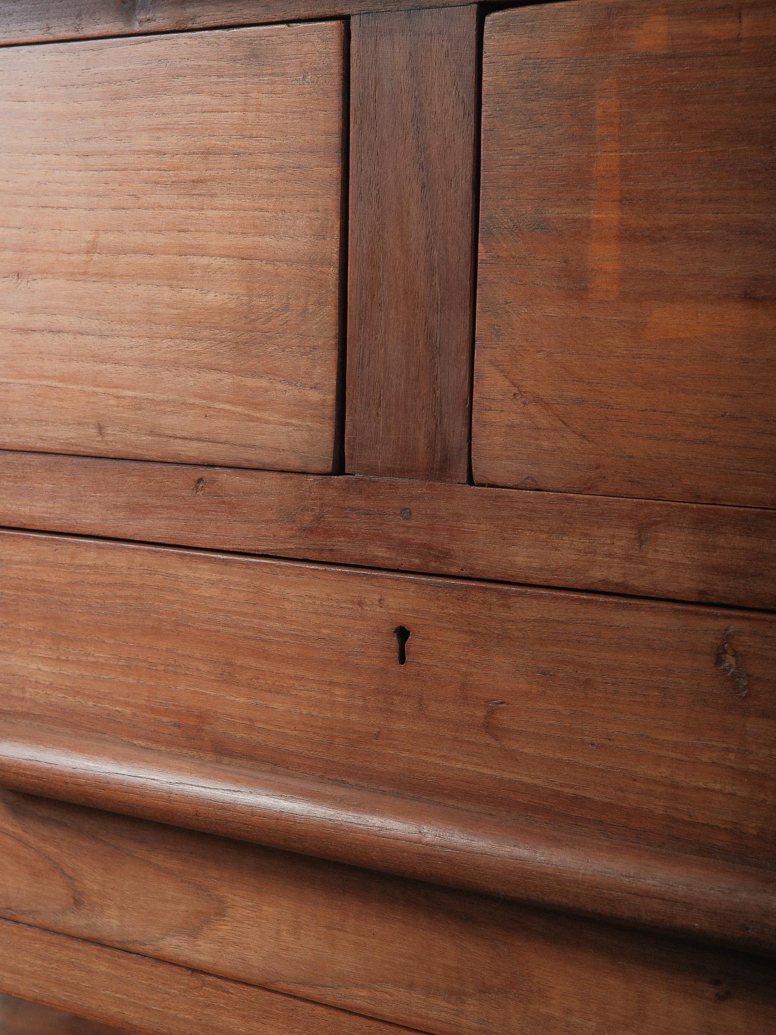 Solid Wood Three-Drawer Work Table with Lower Shelf Indio en venta