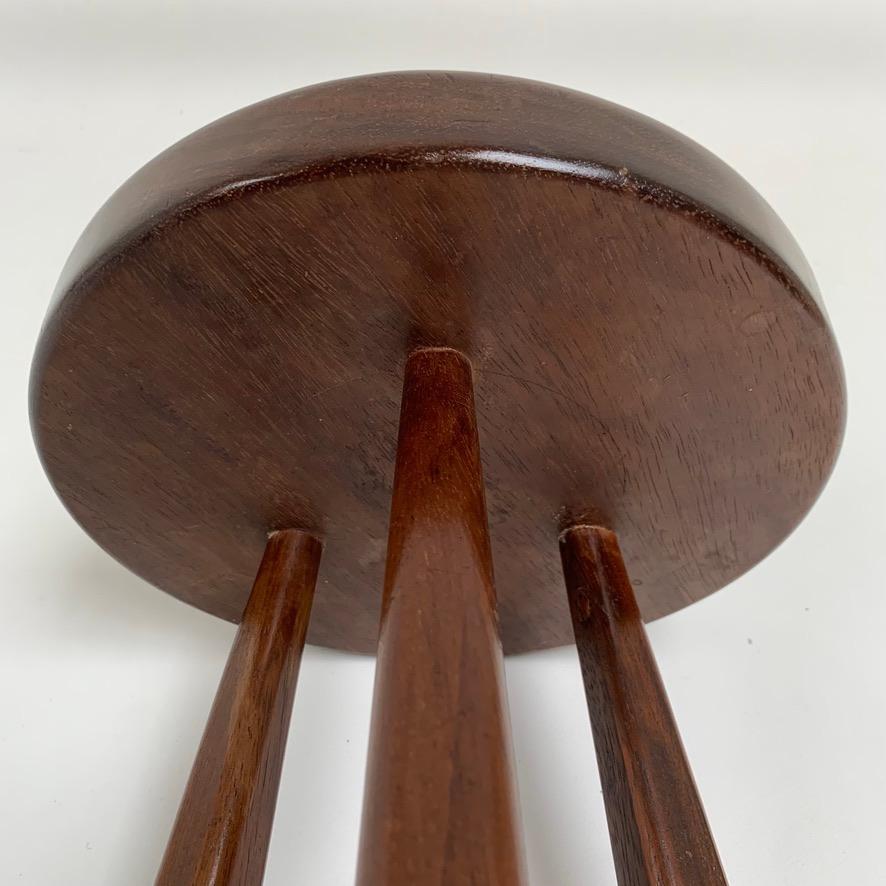 Tabouret à trois pieds en Wood Wood, circa 1950, France. en vente 5