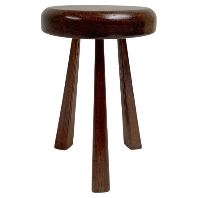 Tabouret à trois pieds en Wood Wood, circa 1950, France. en vente
