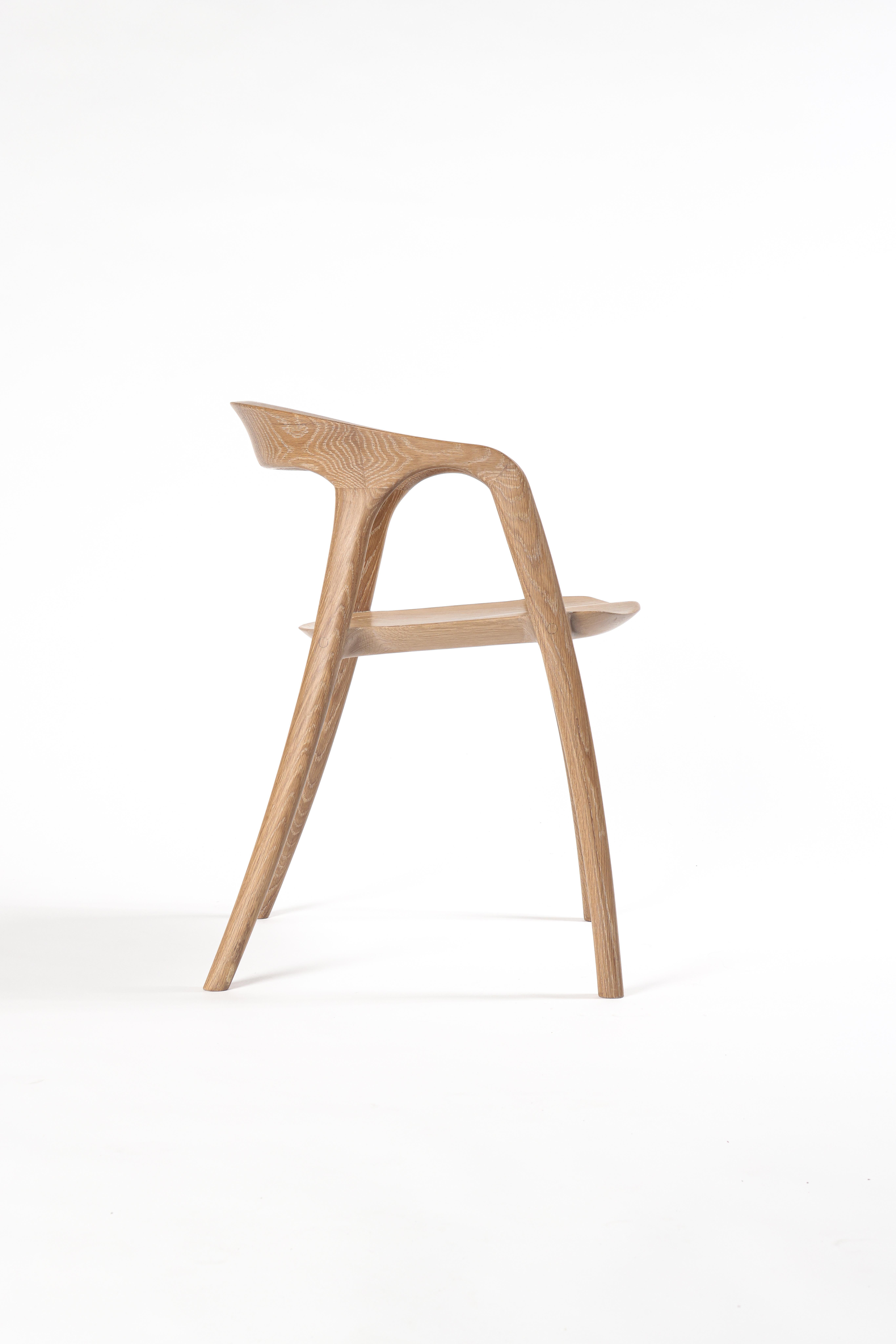Silla 'Voeg' de roble blanco by Mobius Objects Madera en venta