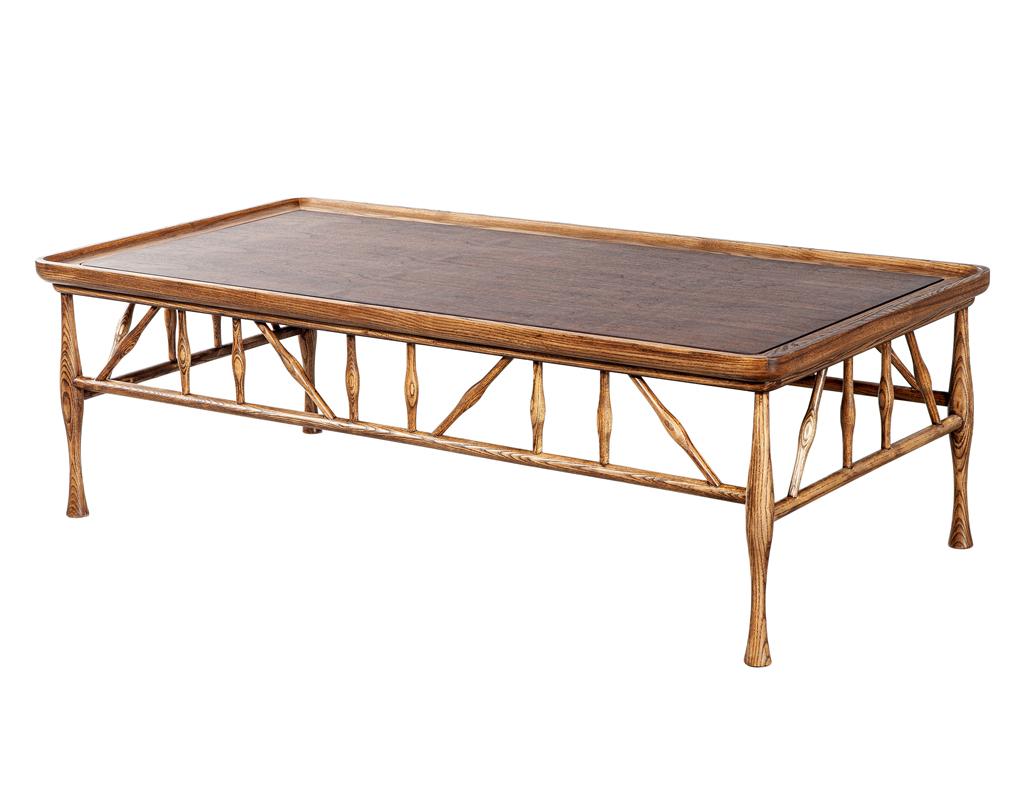 Mesa baja de madera maciza de nogal y roble al estilo Frank Lloyd Wright Moderno de mediados de siglo en venta