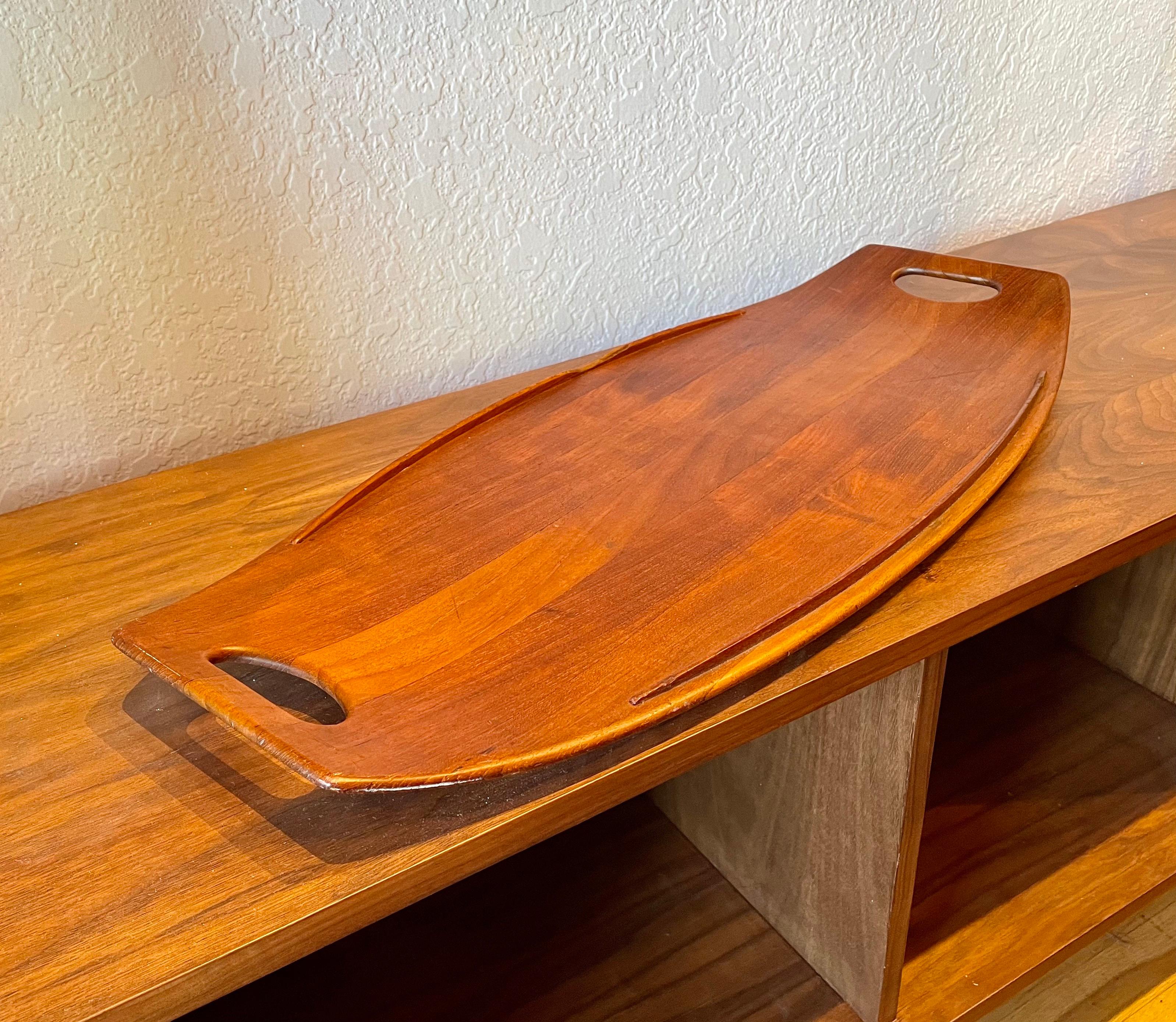 Solid Xlarge Teak Gondola Tray Designed by Quistgaard for Dansk Early Production In Fair Condition For Sale In San Diego, CA