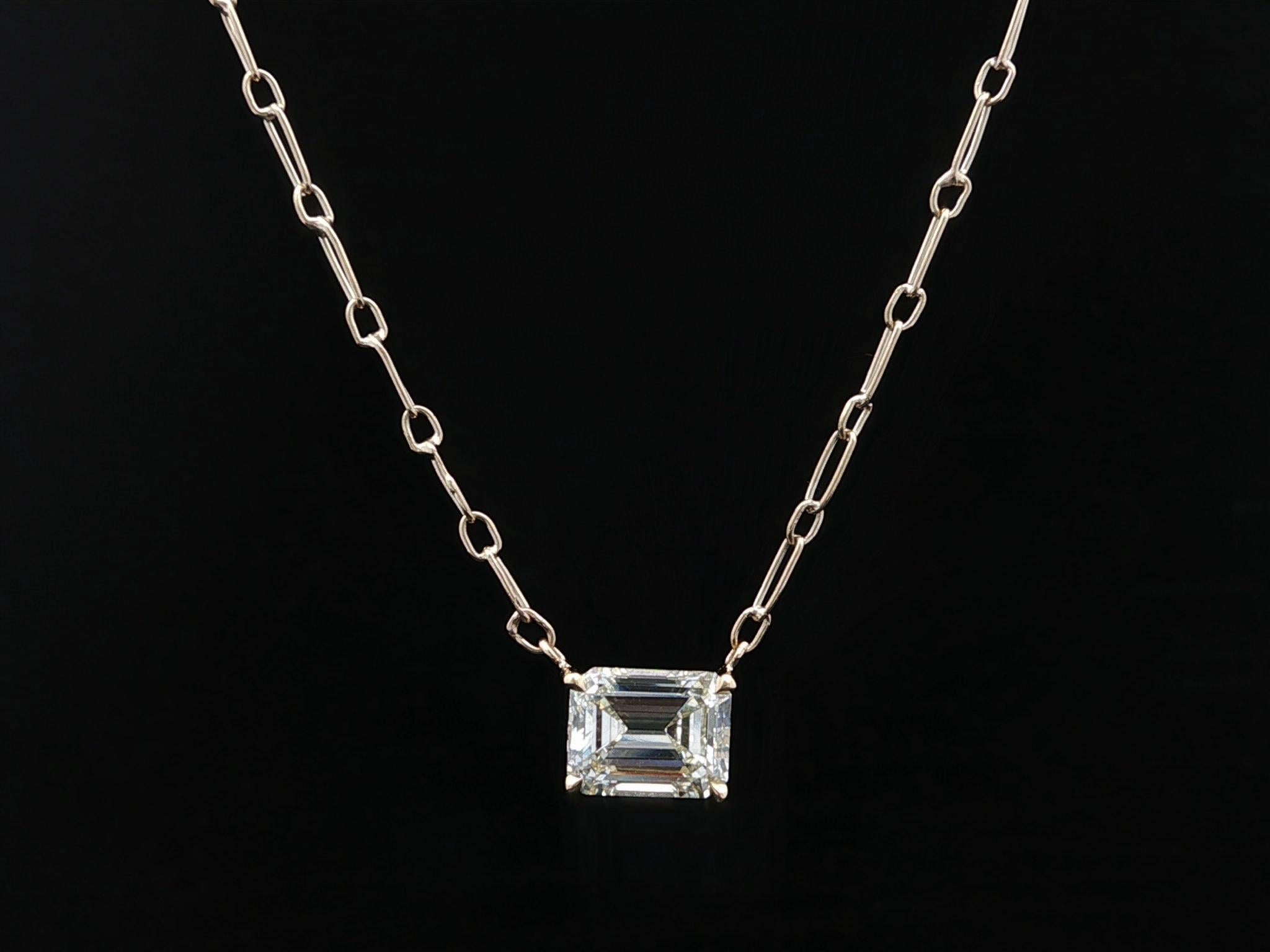 Collier pendentif solitaire en or jaune massif GIA M/VS 1,56 ct de diamant taille émeraude 4