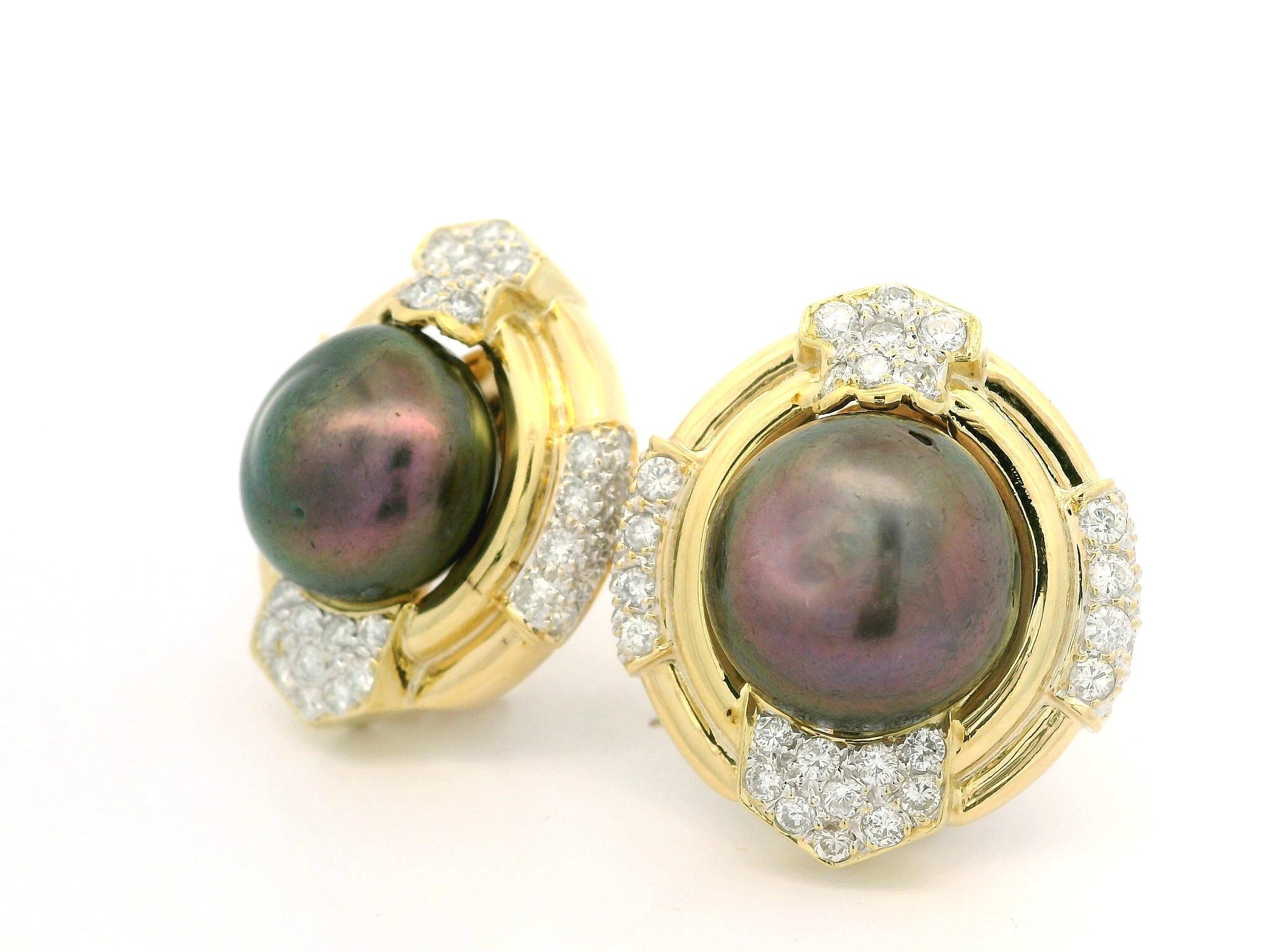 Solid Yellow Gold Large Button Tahitian Pearl 2ct Diamond ClipOn Button Earrings In Excellent Condition For Sale In Montclair, NJ