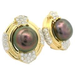 Boucles d'oreilles bouton en or jaune massif avec perle de Tahiti 2ct et diamant